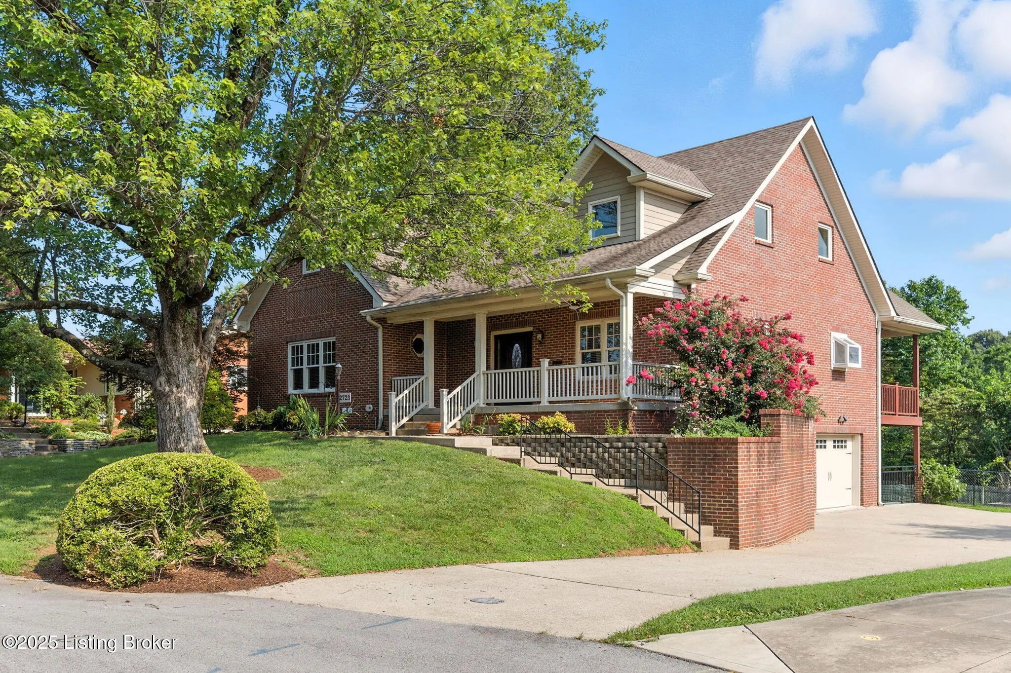 Photo of Listing #1694248