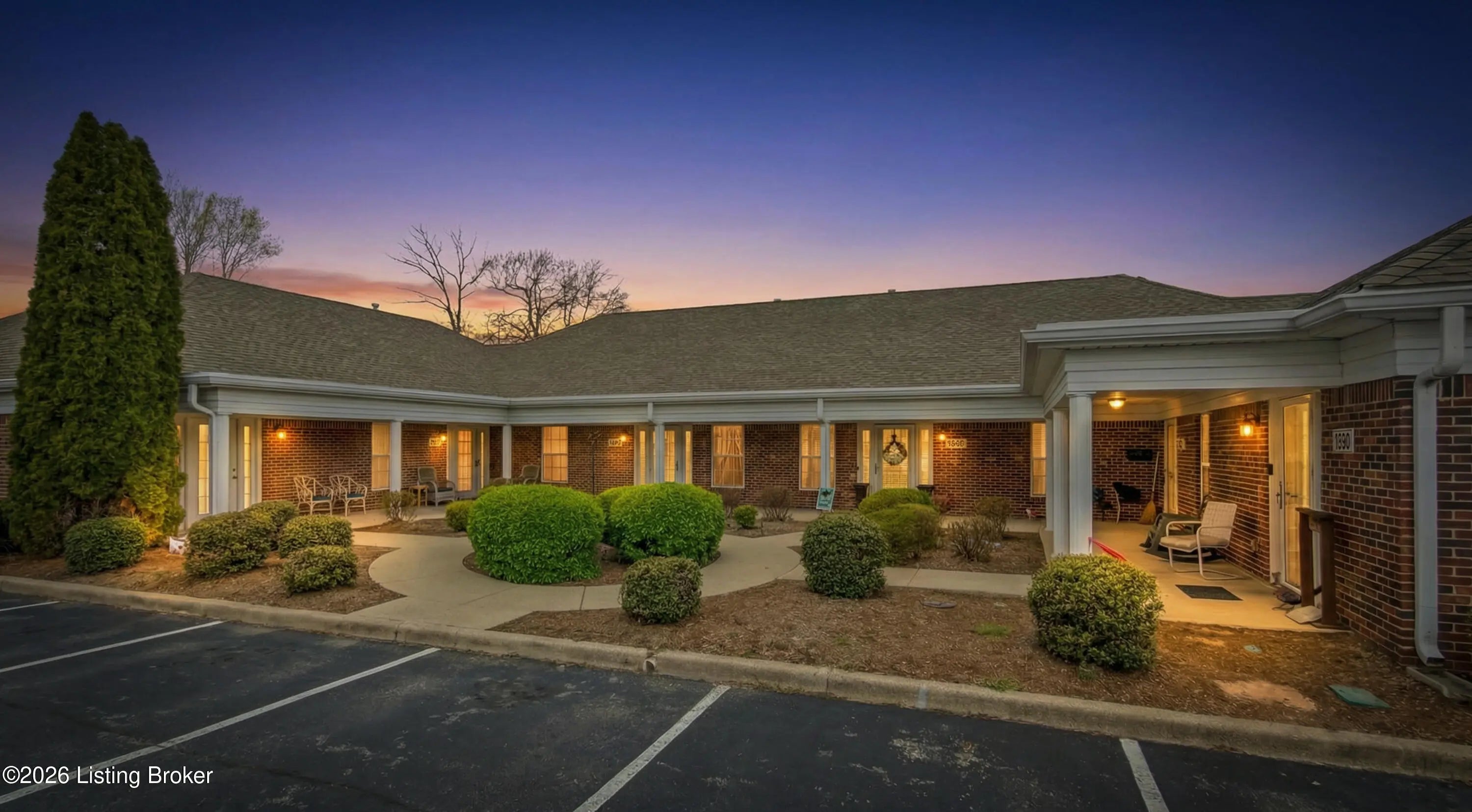 Photo of Listing #1713335