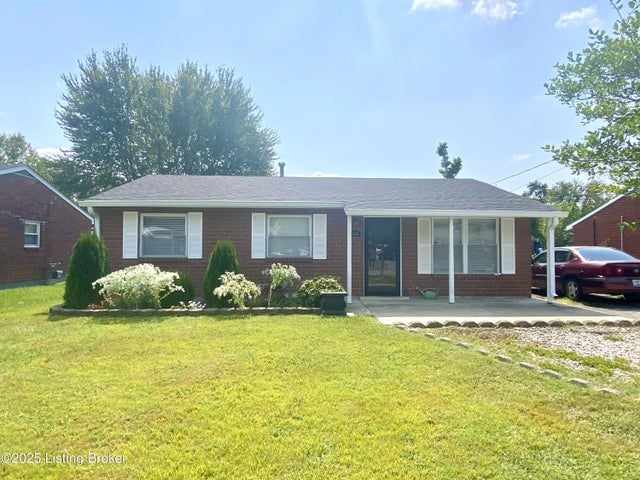 608 Glengarry Dr, Louisville