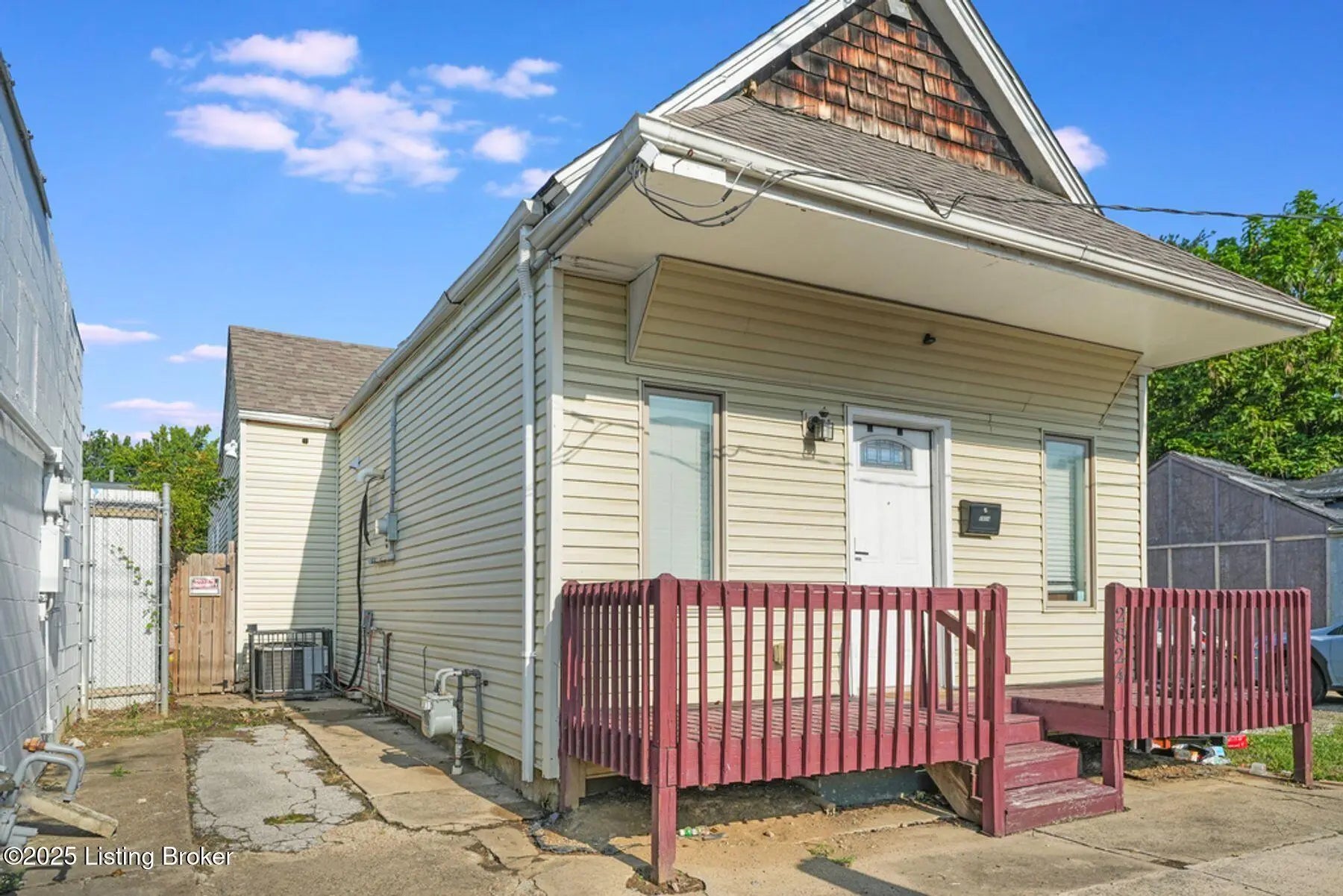 Photo of Listing #1694824