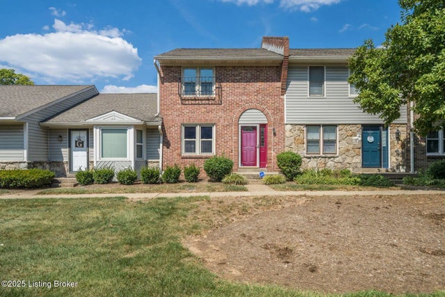 10505 Burns Ct, Louisville