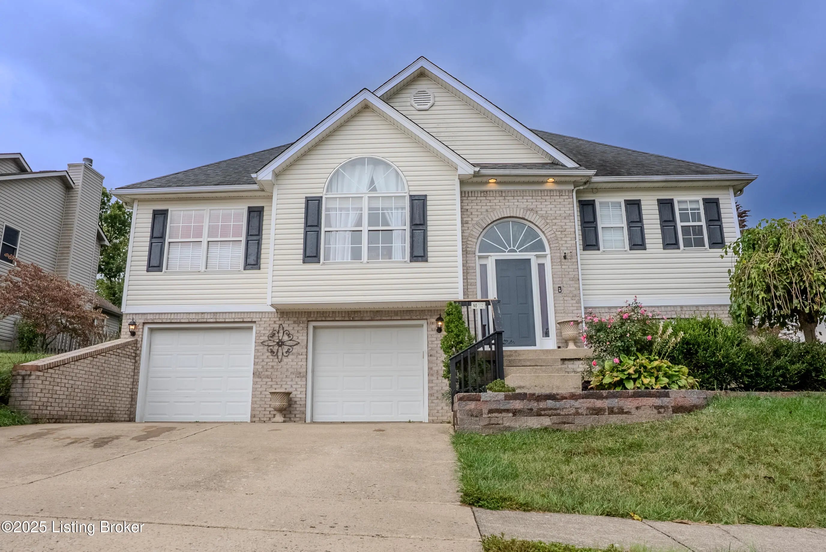 Photo of Listing #1699159