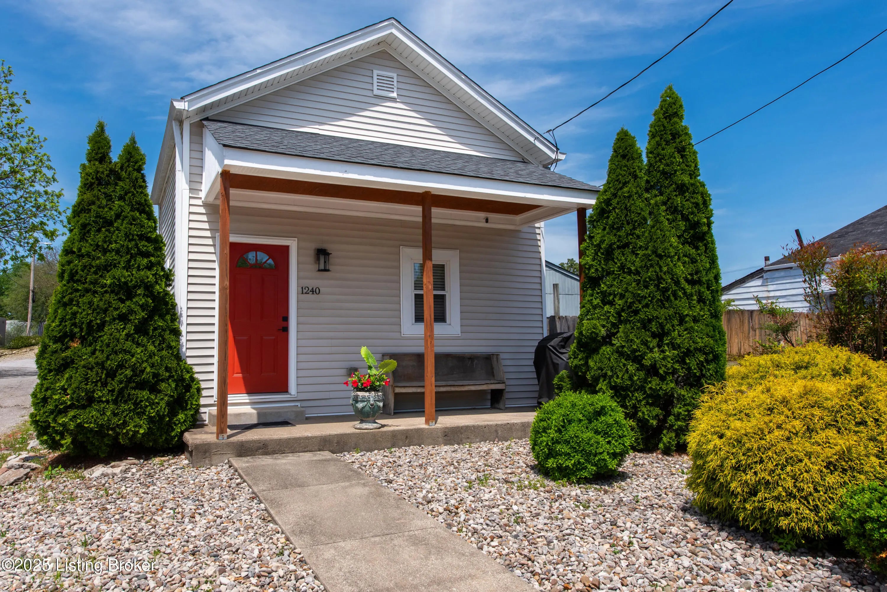 Photo of Listing #1696611