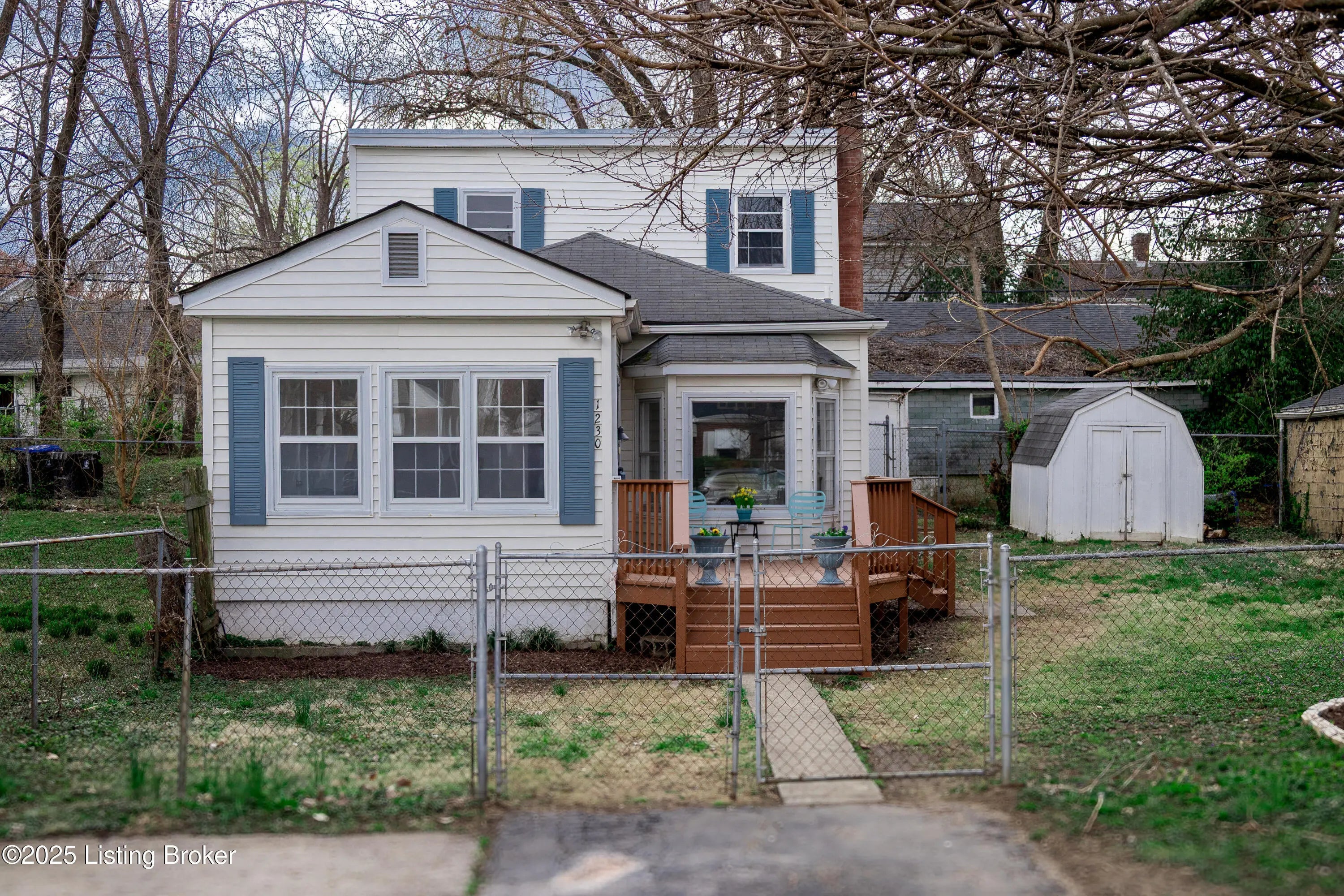 Photo of Listing #1695208