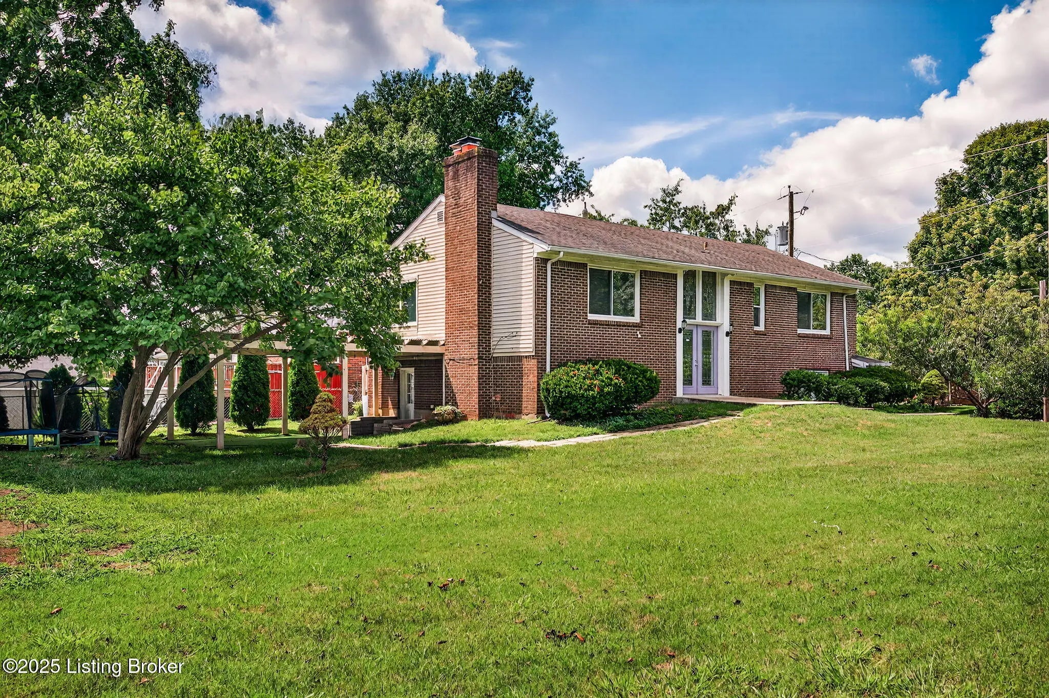 Photo of Listing #1696829