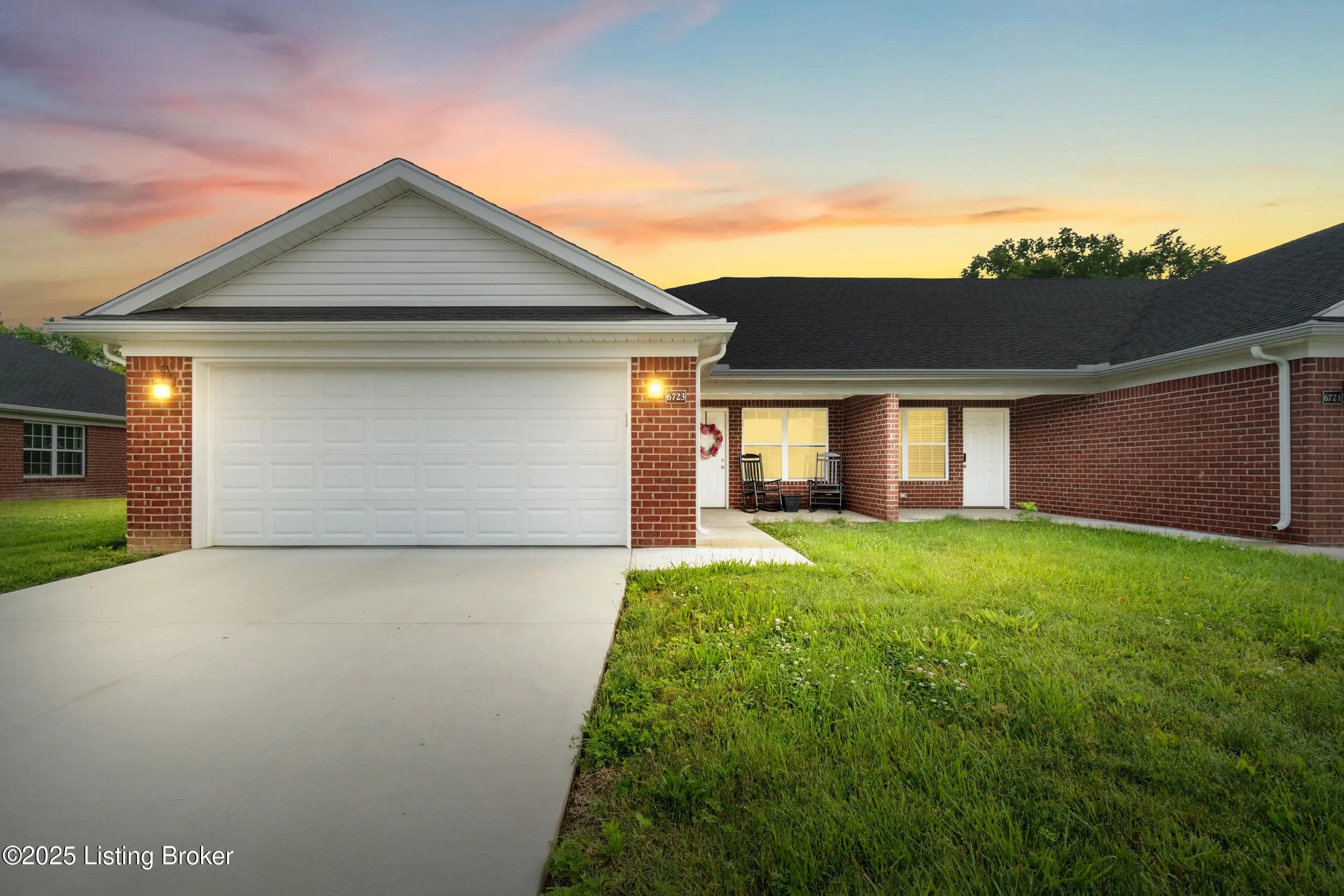 Photo of Listing #1695130