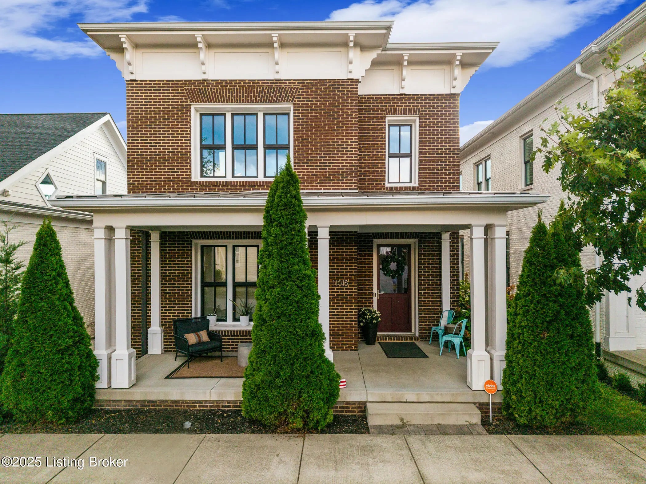 Photo of Listing #1697096