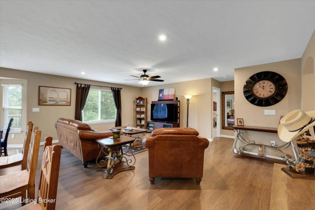 159 Blue Ridge Cir, Mt Washington