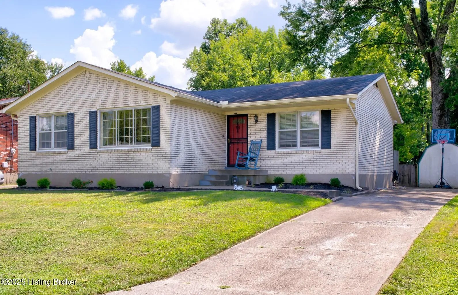 Photo of Listing #1695483