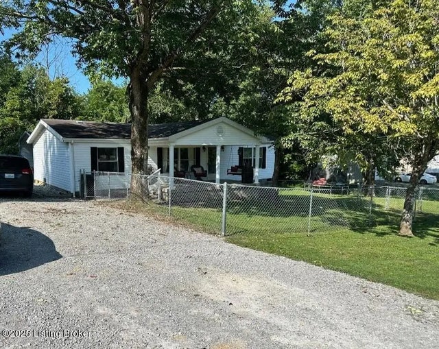 1012 Fentress Lookout Rd, Falls Of Rough