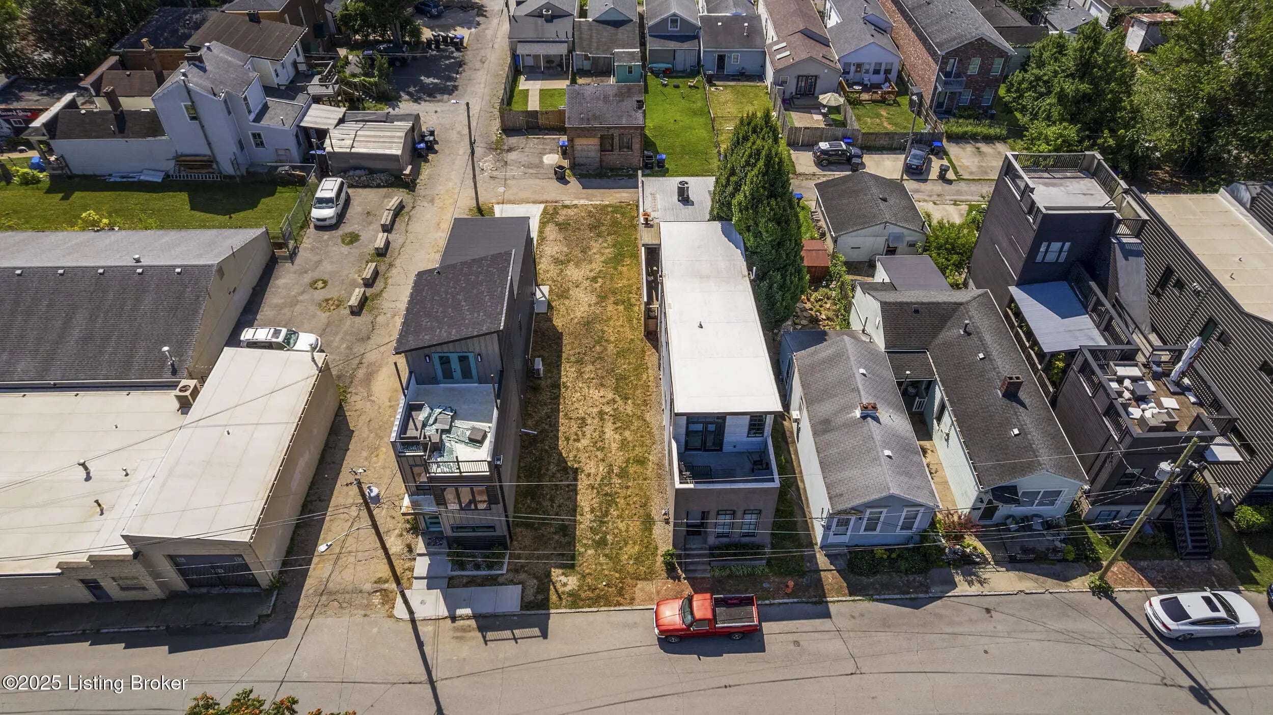 Photo of Listing #1695413