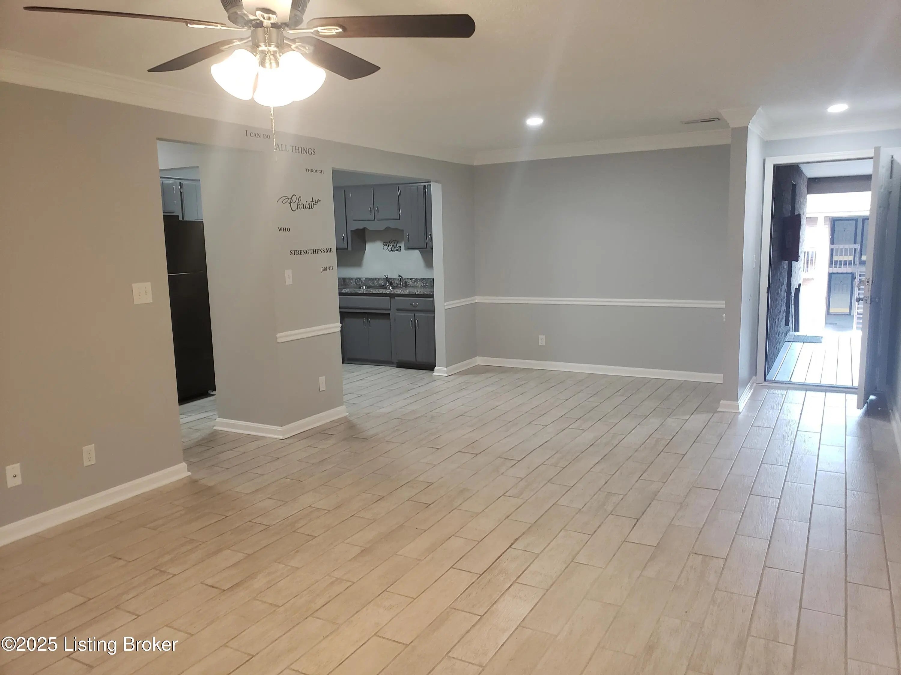 Photo of Listing #1695478