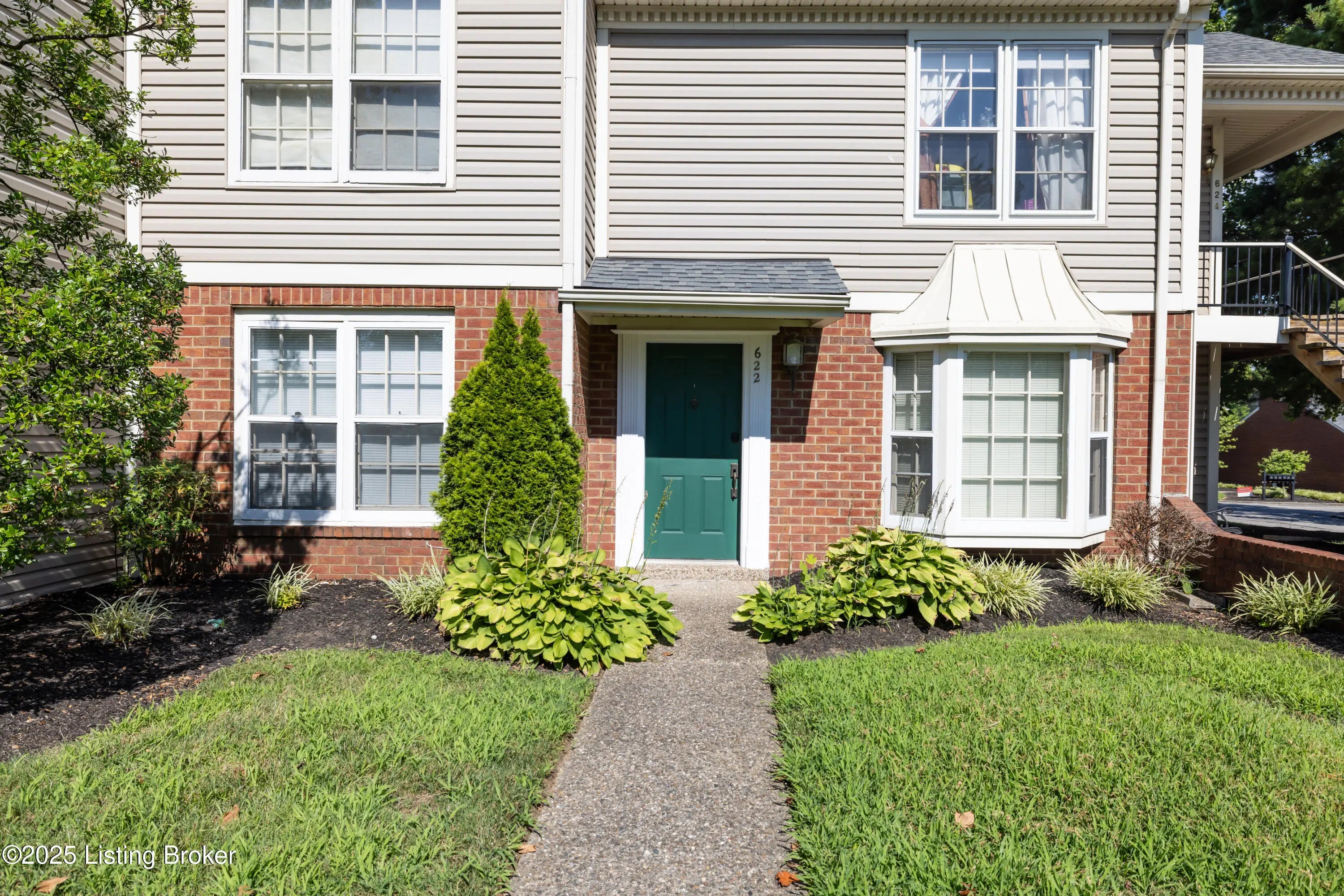 Photo of Listing #1695560