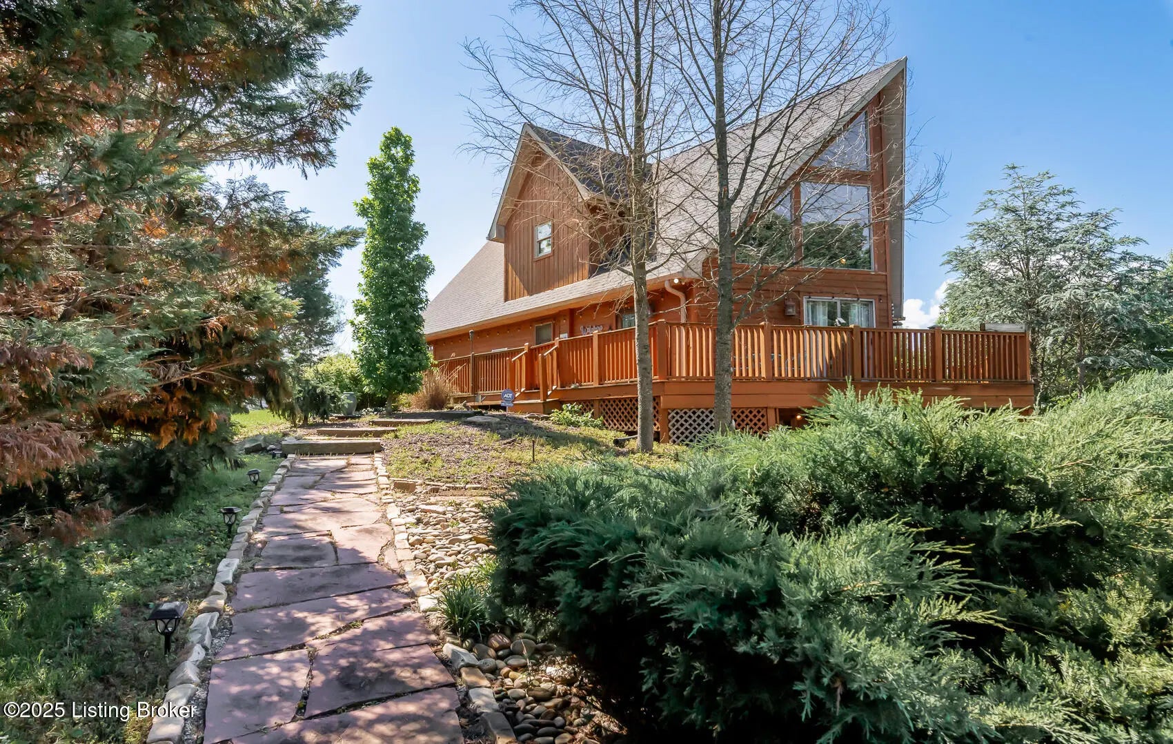 Photo of Listing #1695624