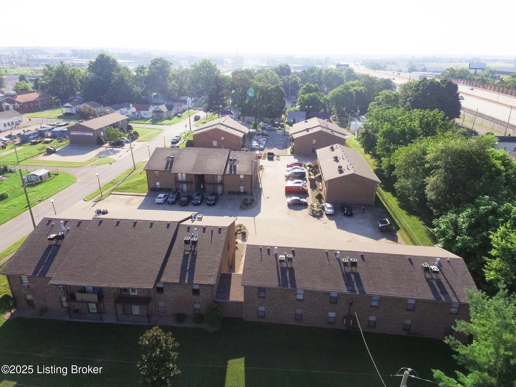 Photo of Listing #1695606