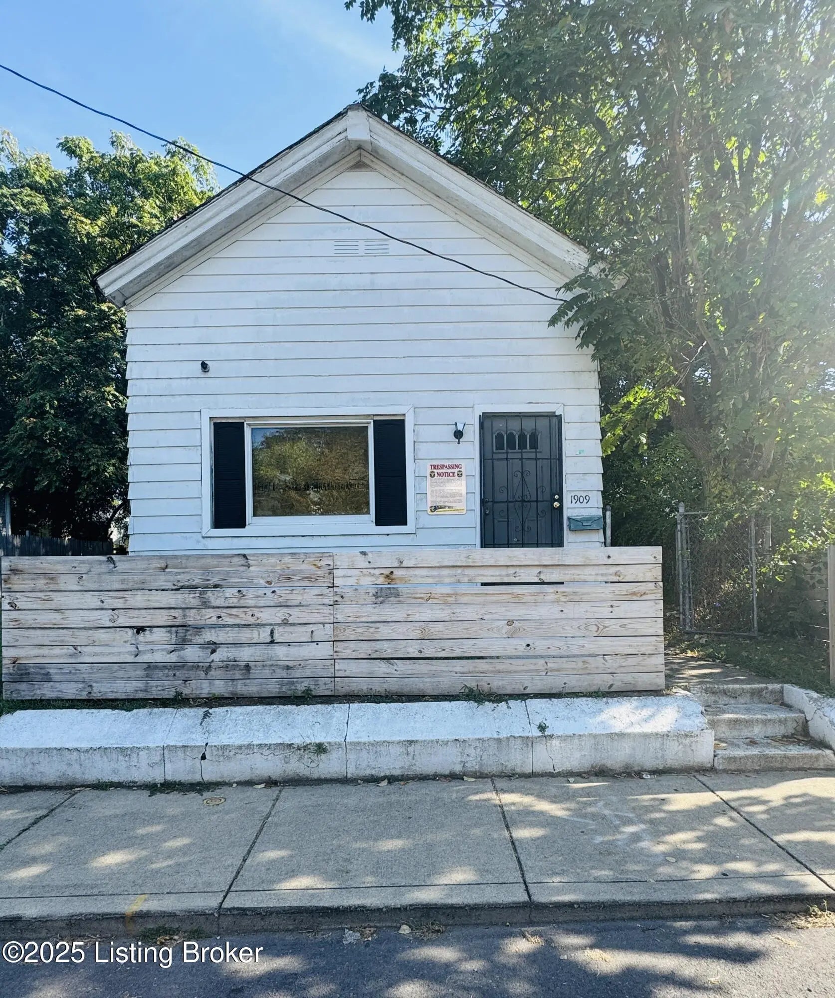 Photo of Listing #1698909