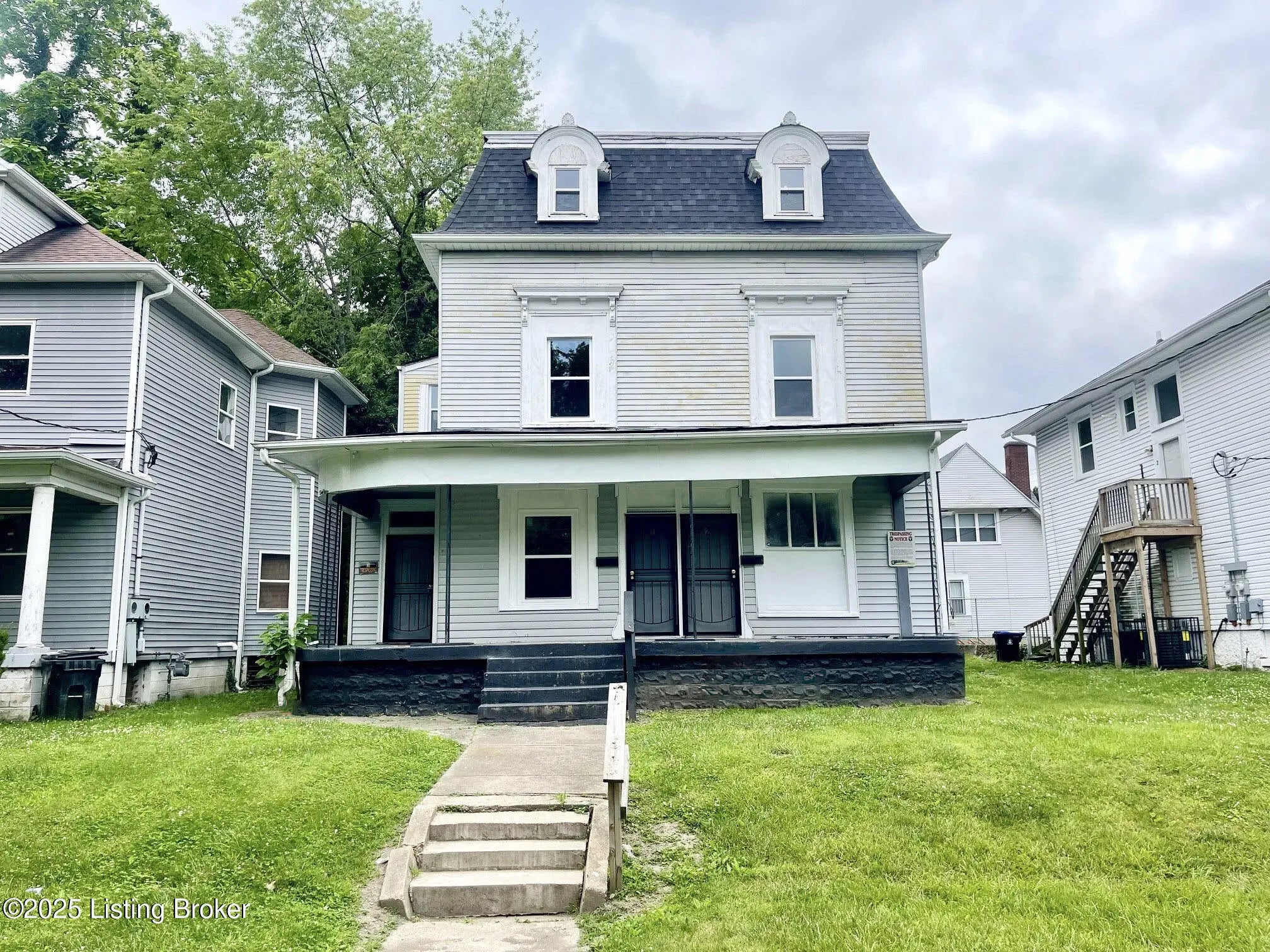 Photo of Listing #1695657