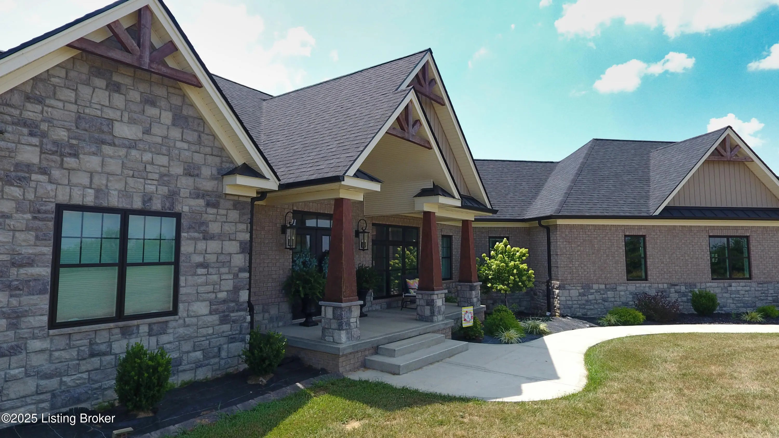 Photo of Listing #1695687