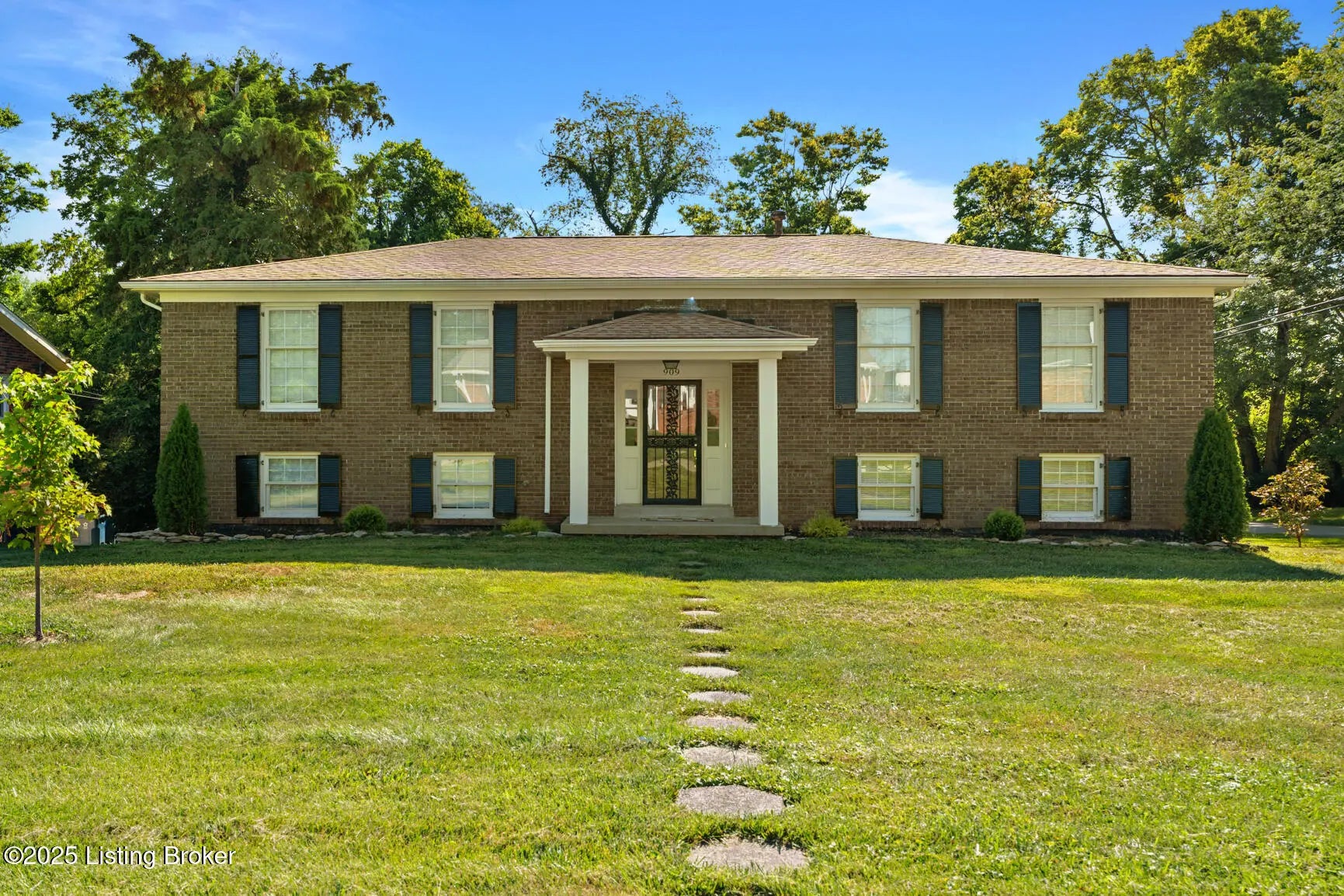 Photo of Listing #1695982