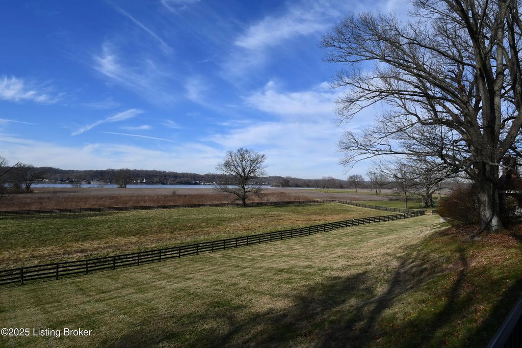 8216 Sutherland Farm Road, Prospect