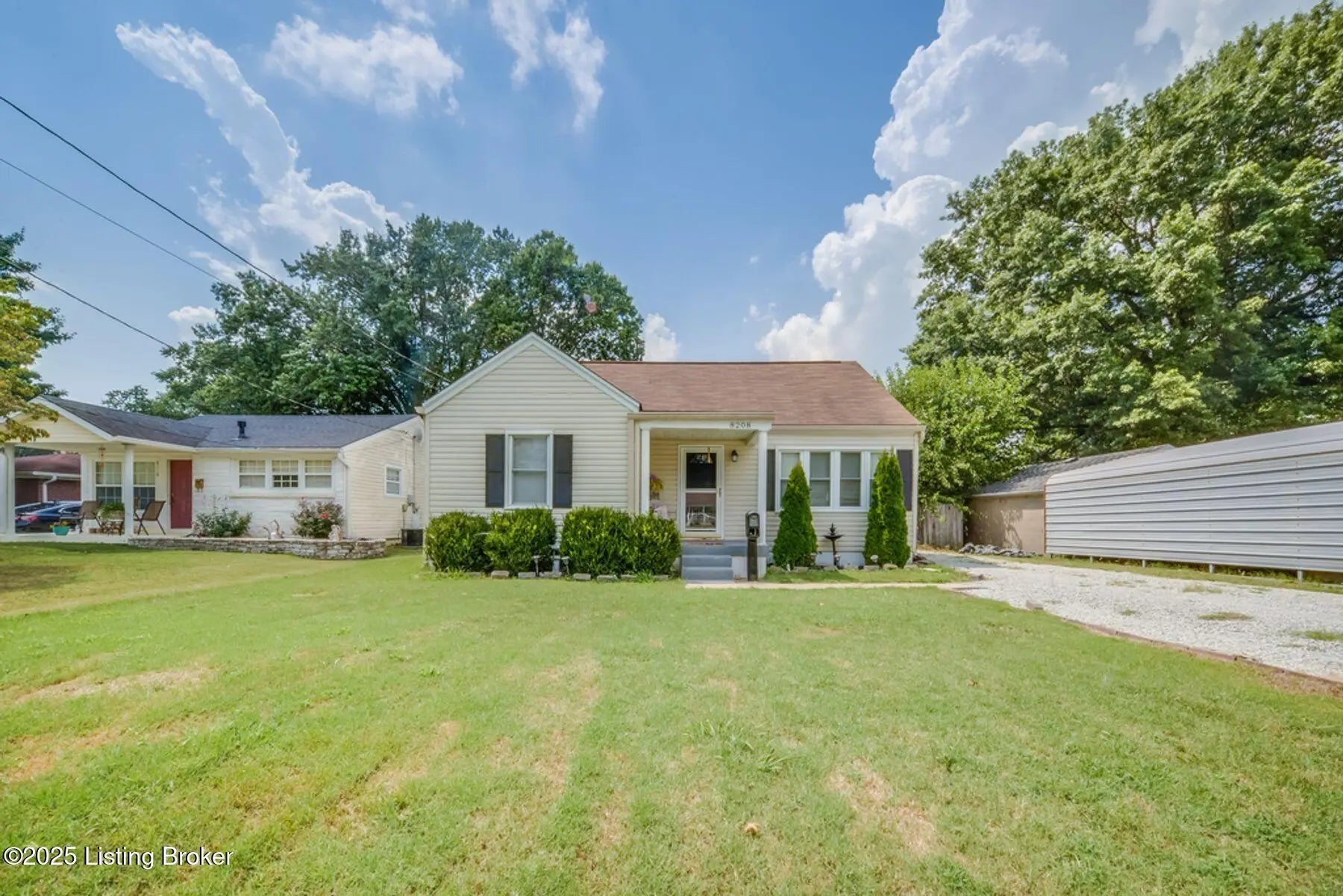 Photo of Listing #1695939