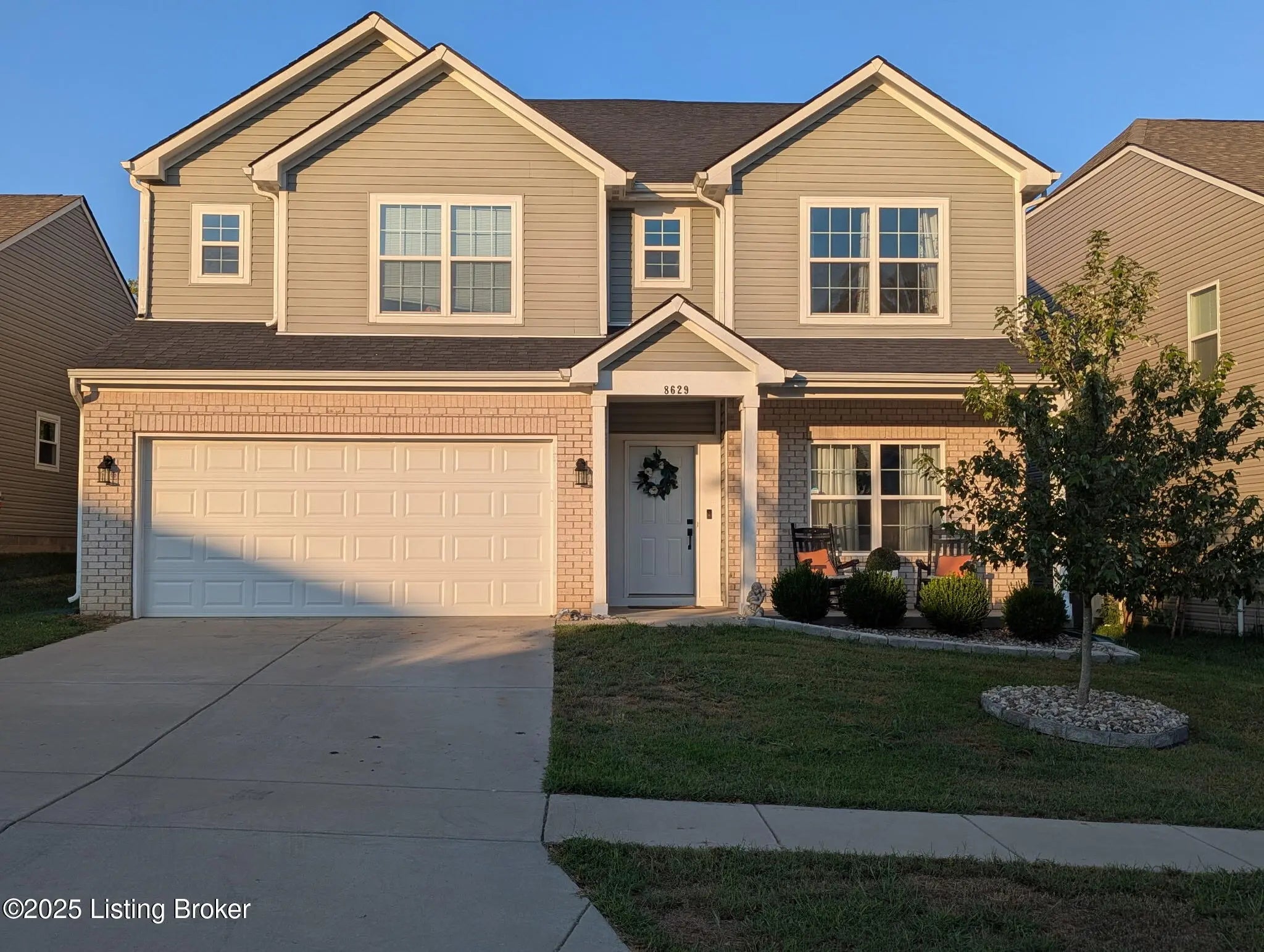 Photo of Listing #1696088