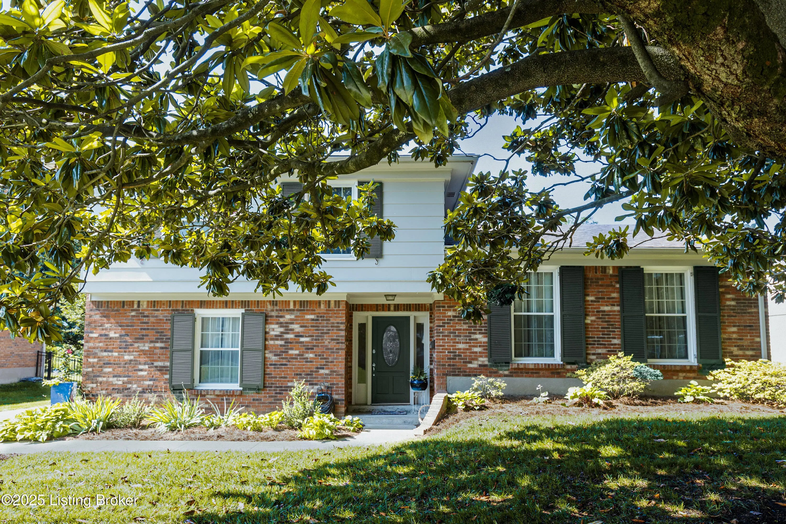 Photo of Listing #1695881