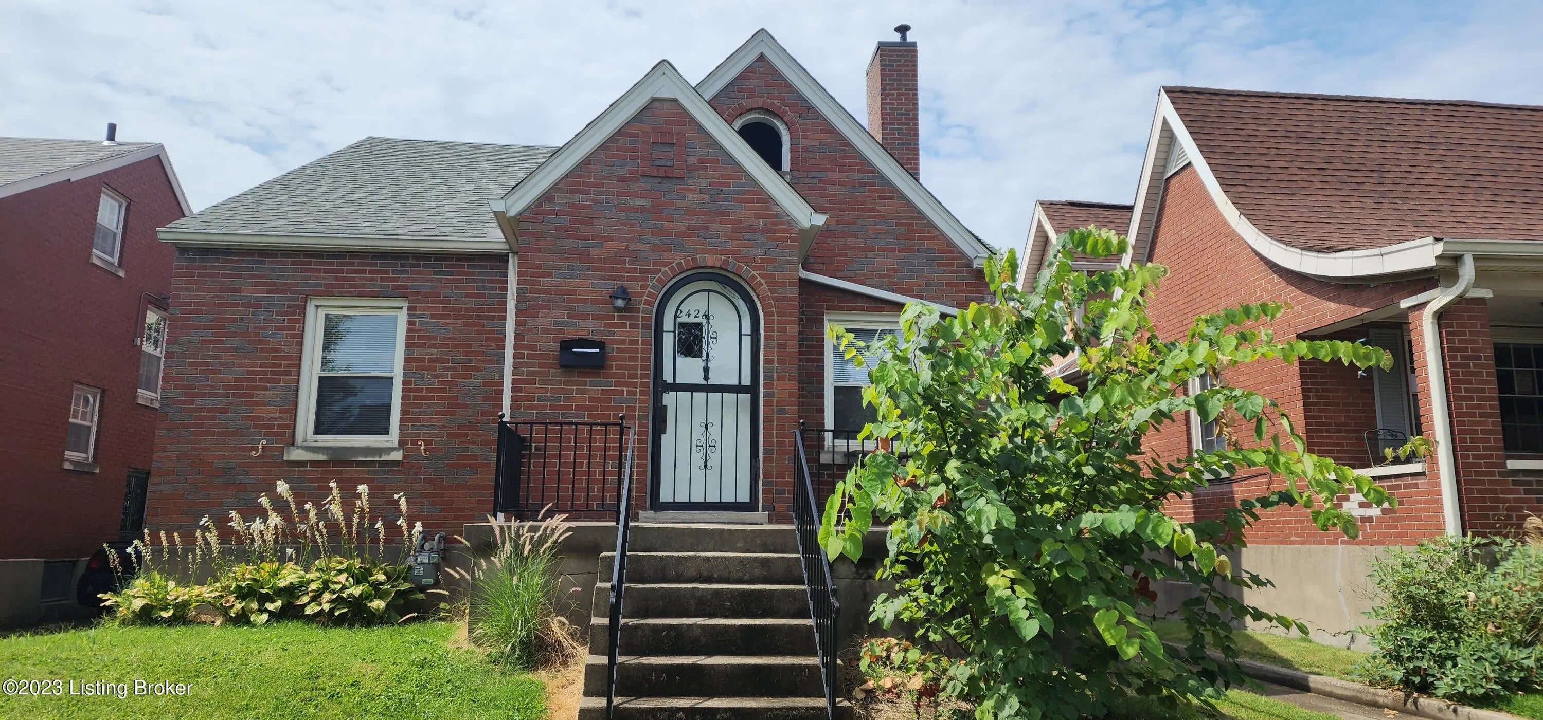 Photo of Listing #1697643