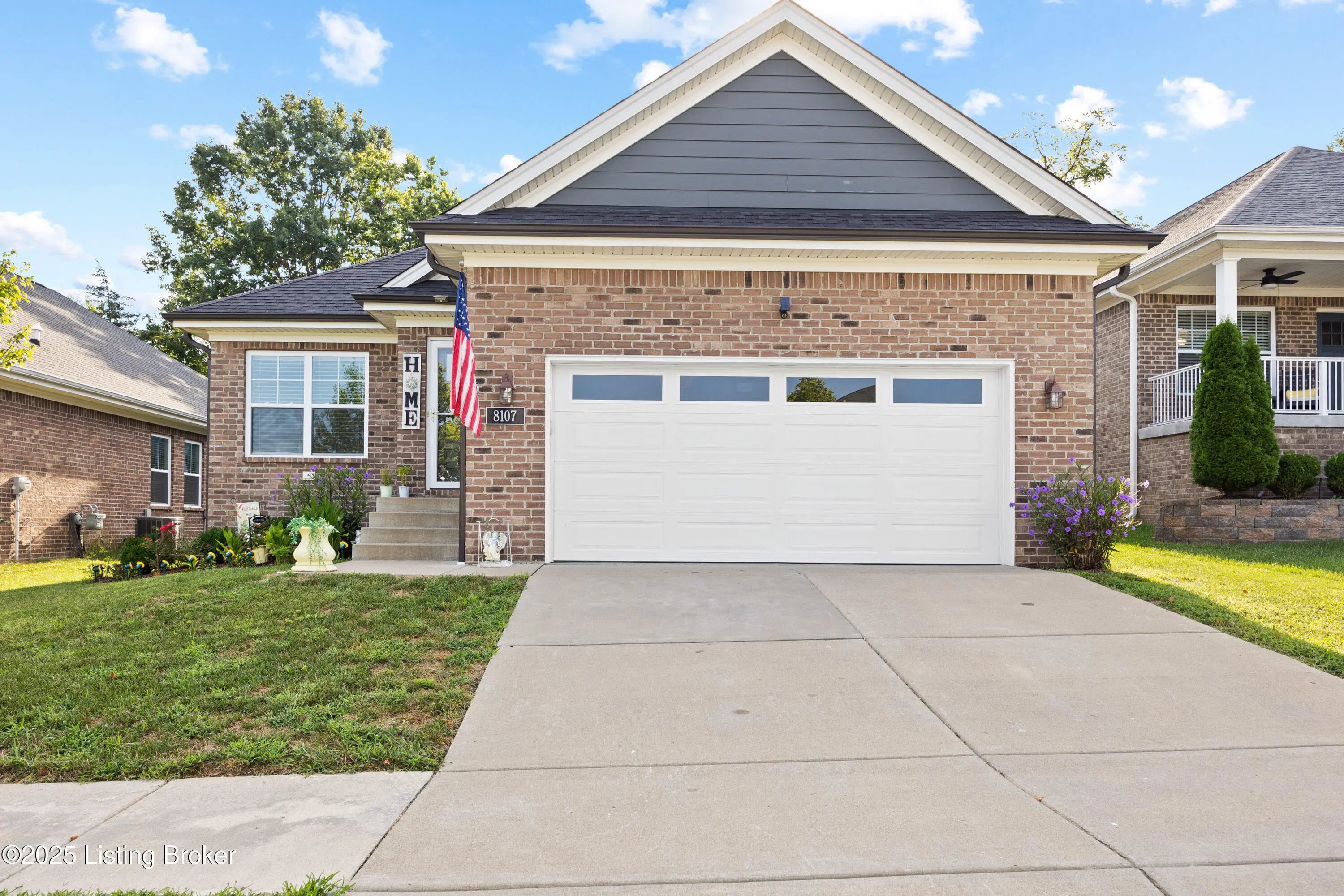 Photo of Listing #1696057