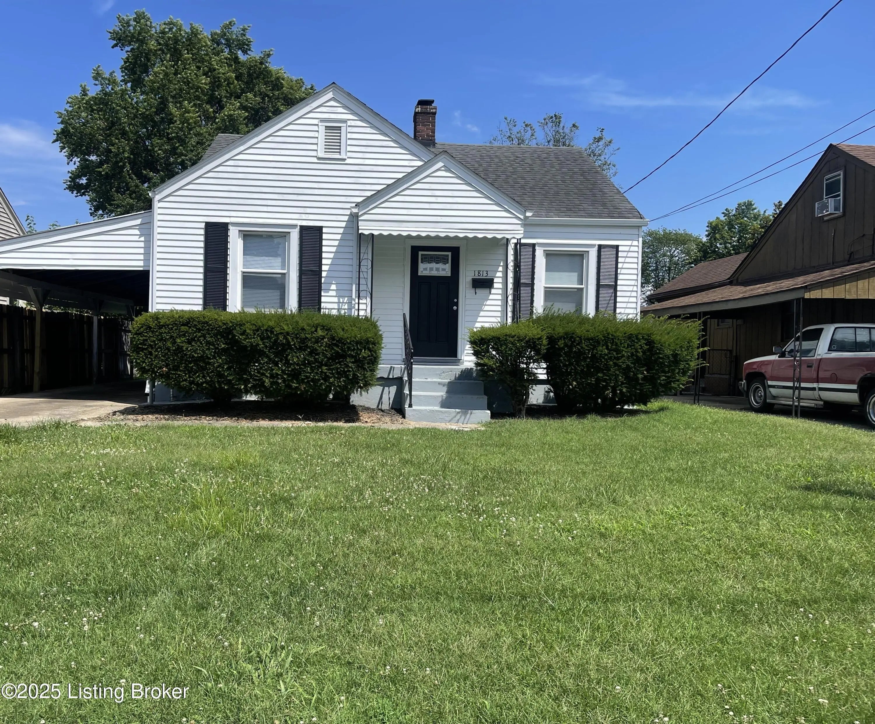 Photo of Listing #1696092