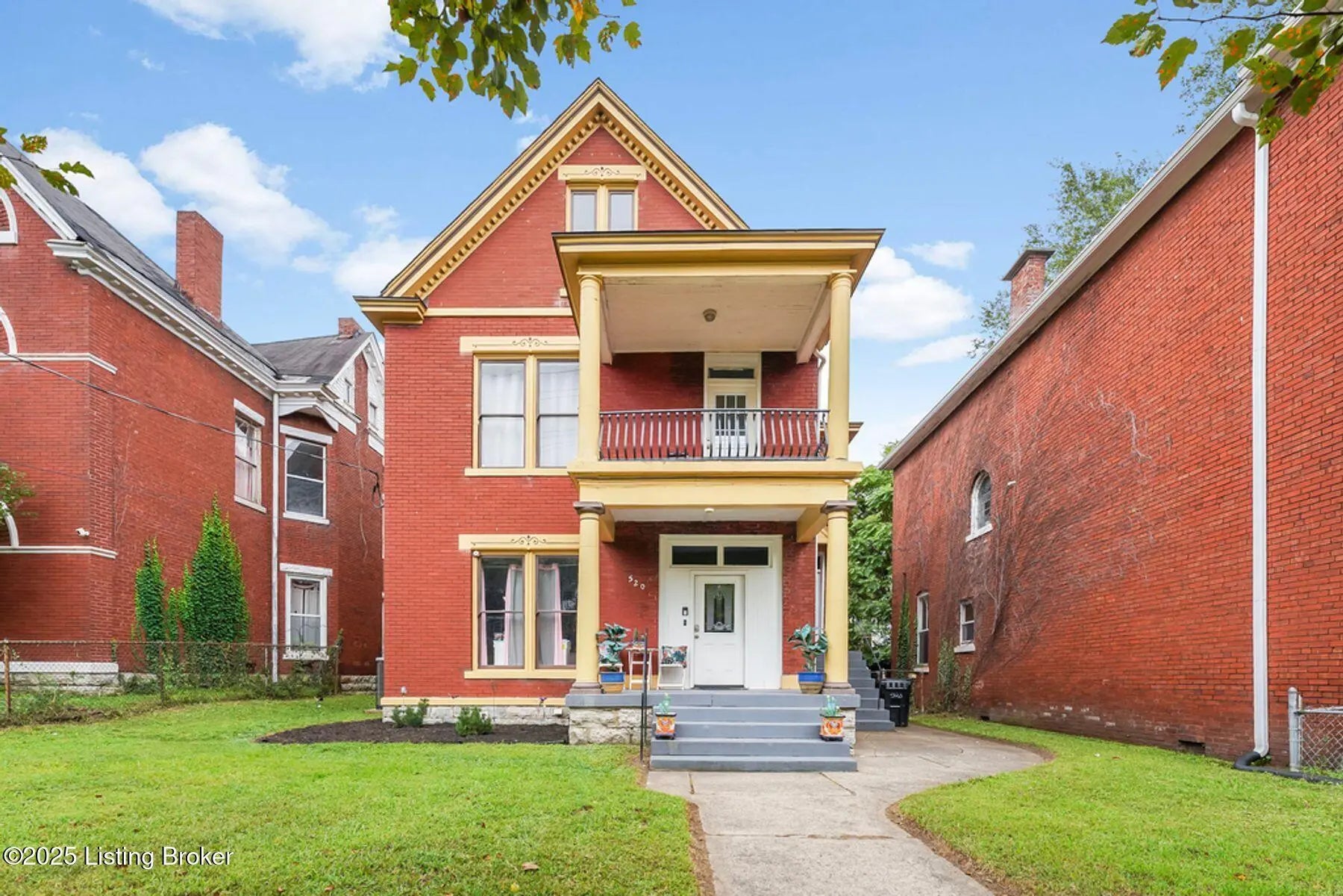 Photo of Listing #1696166