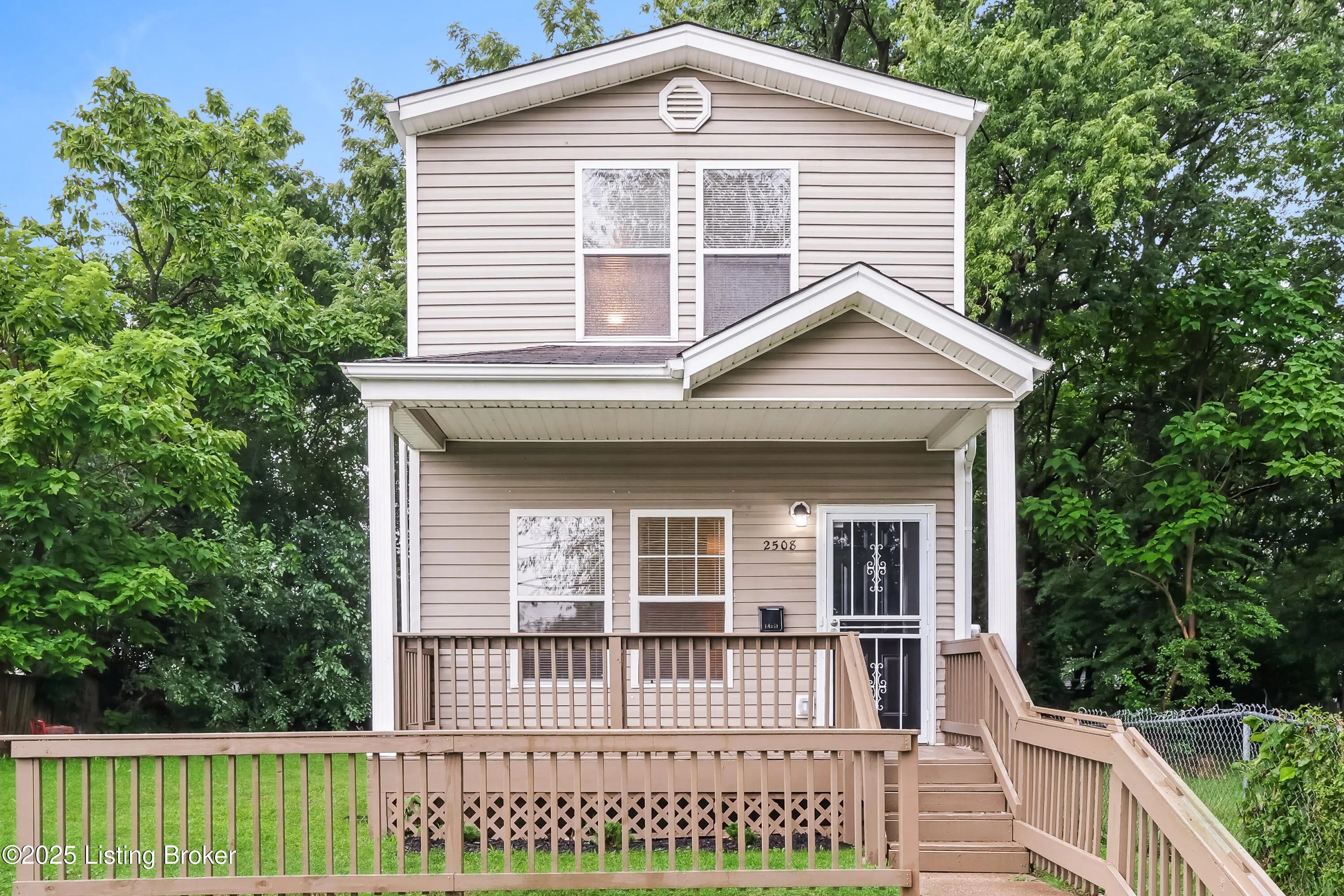 Photo of Listing #1696261