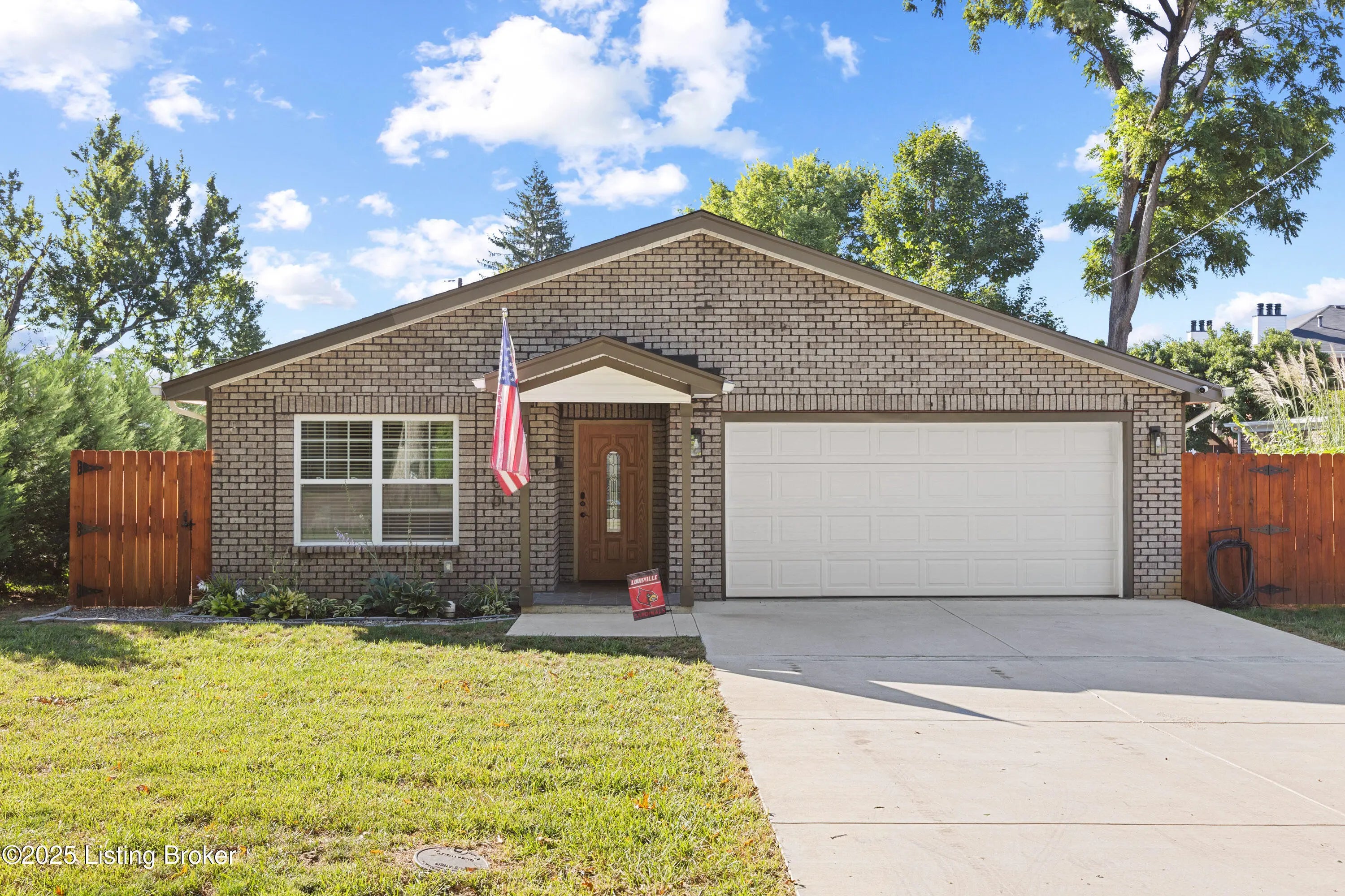 Photo of Listing #1704124