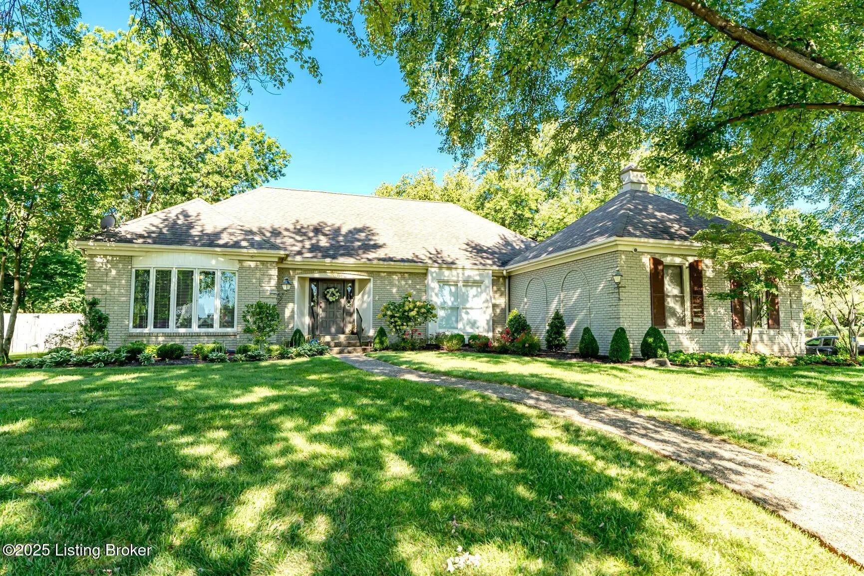 Photo of Listing #1699035