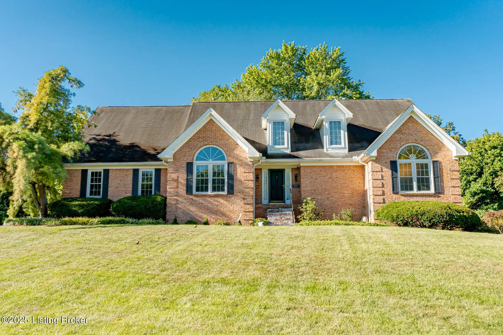 Photo of Listing #1696504