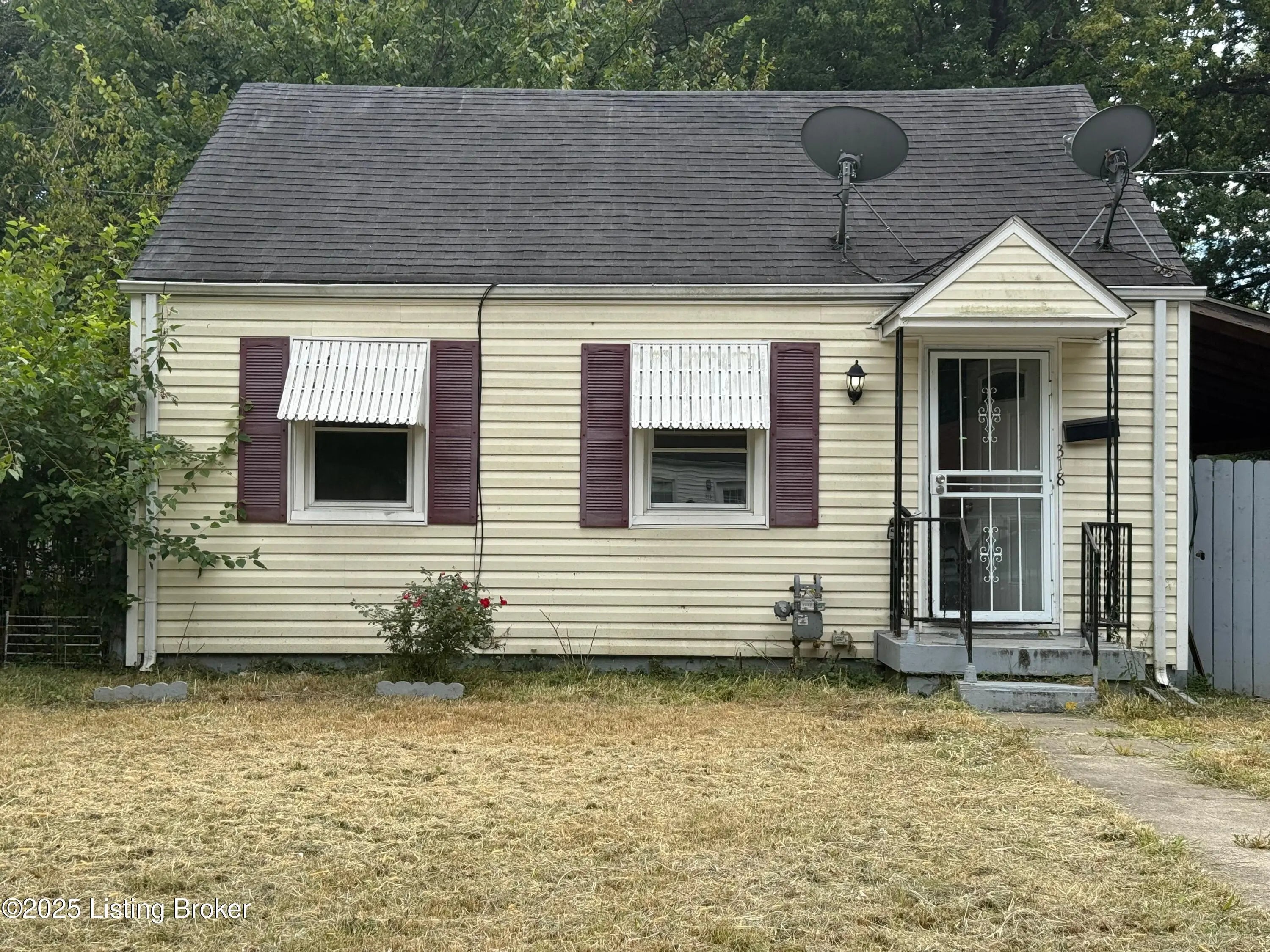 Photo of Listing #1696733