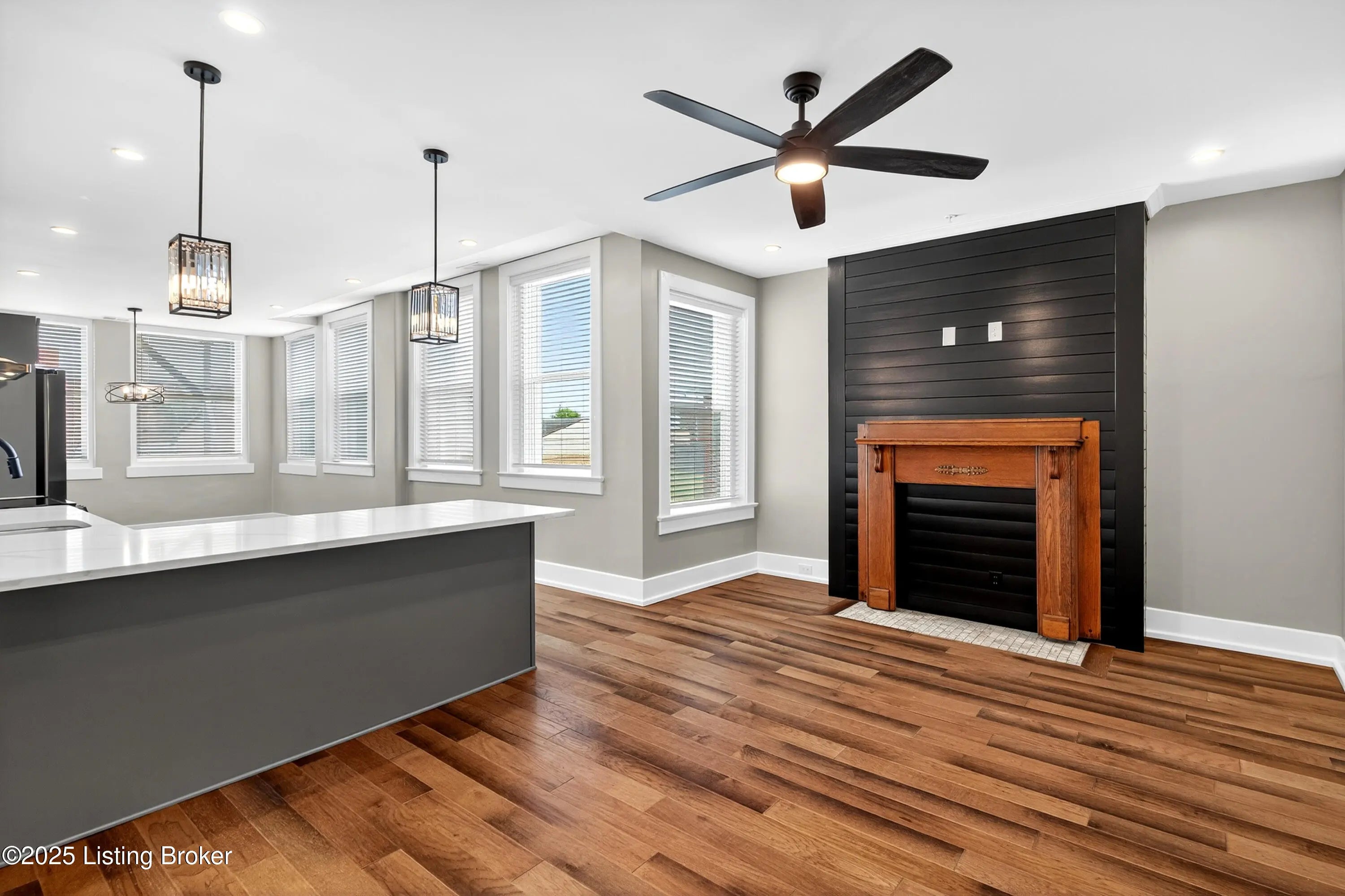 Photo of Listing #1696821