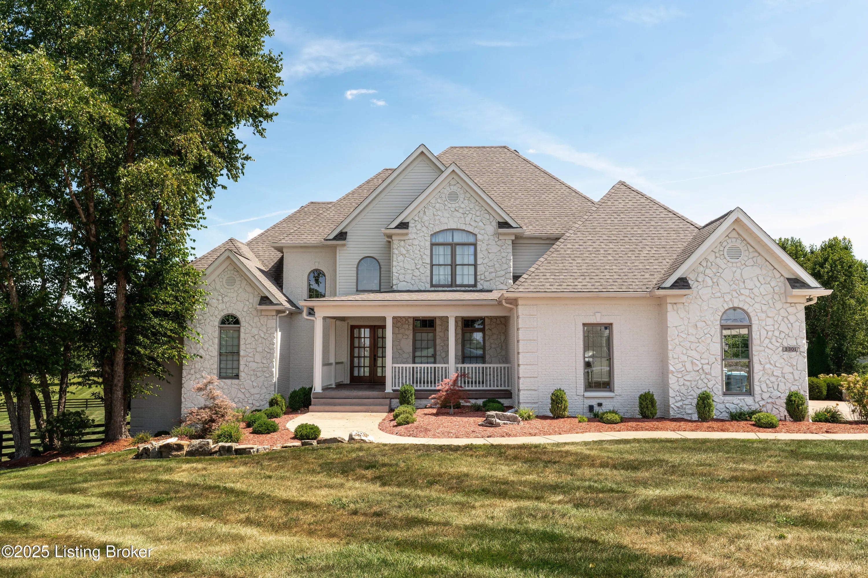 Photo of Listing #1696830