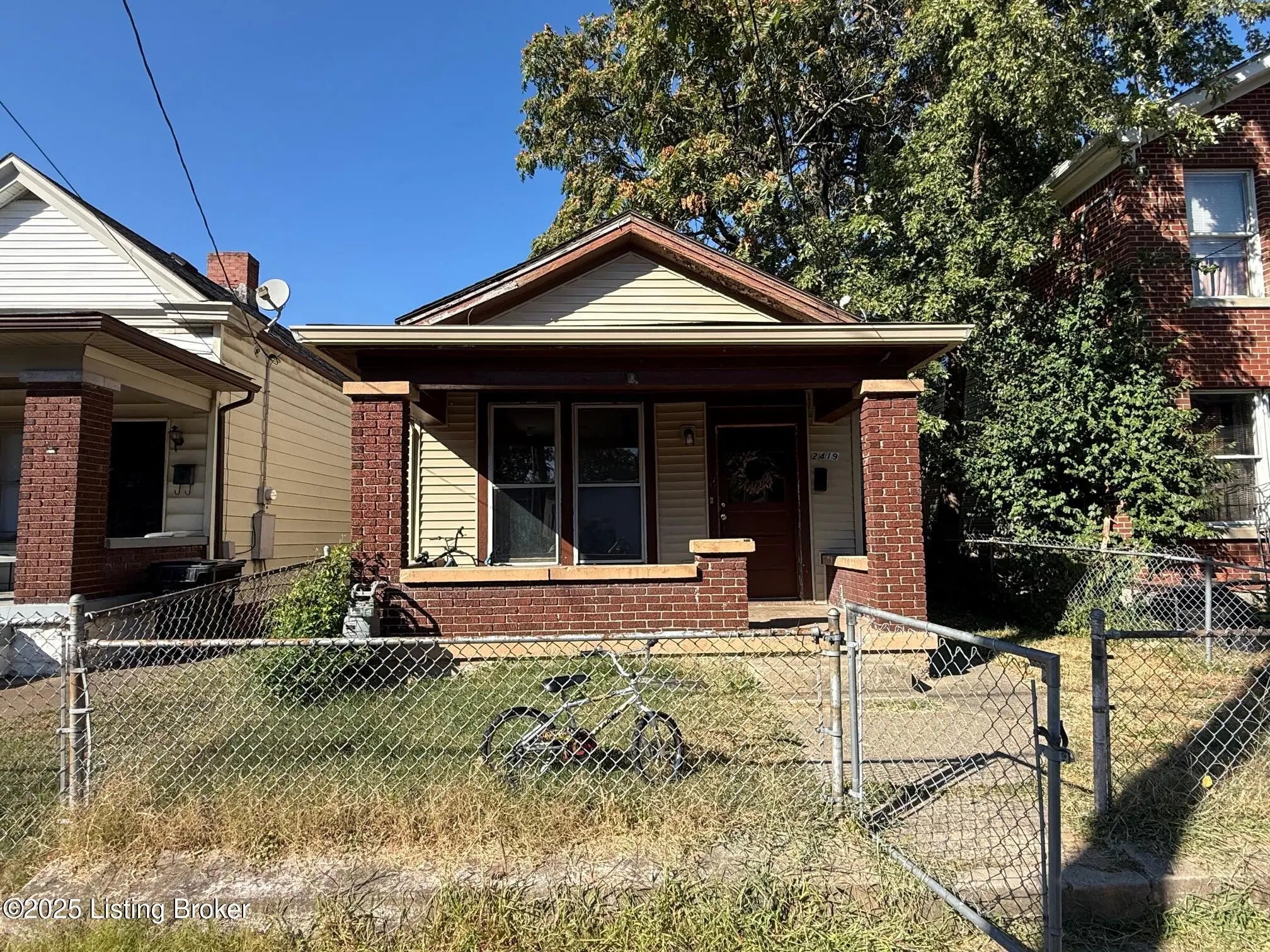 Photo of Listing #1696944