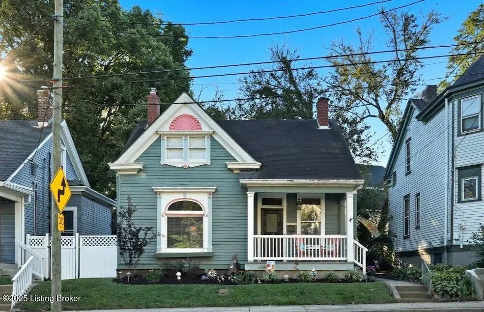 Photo of Listing #1700544