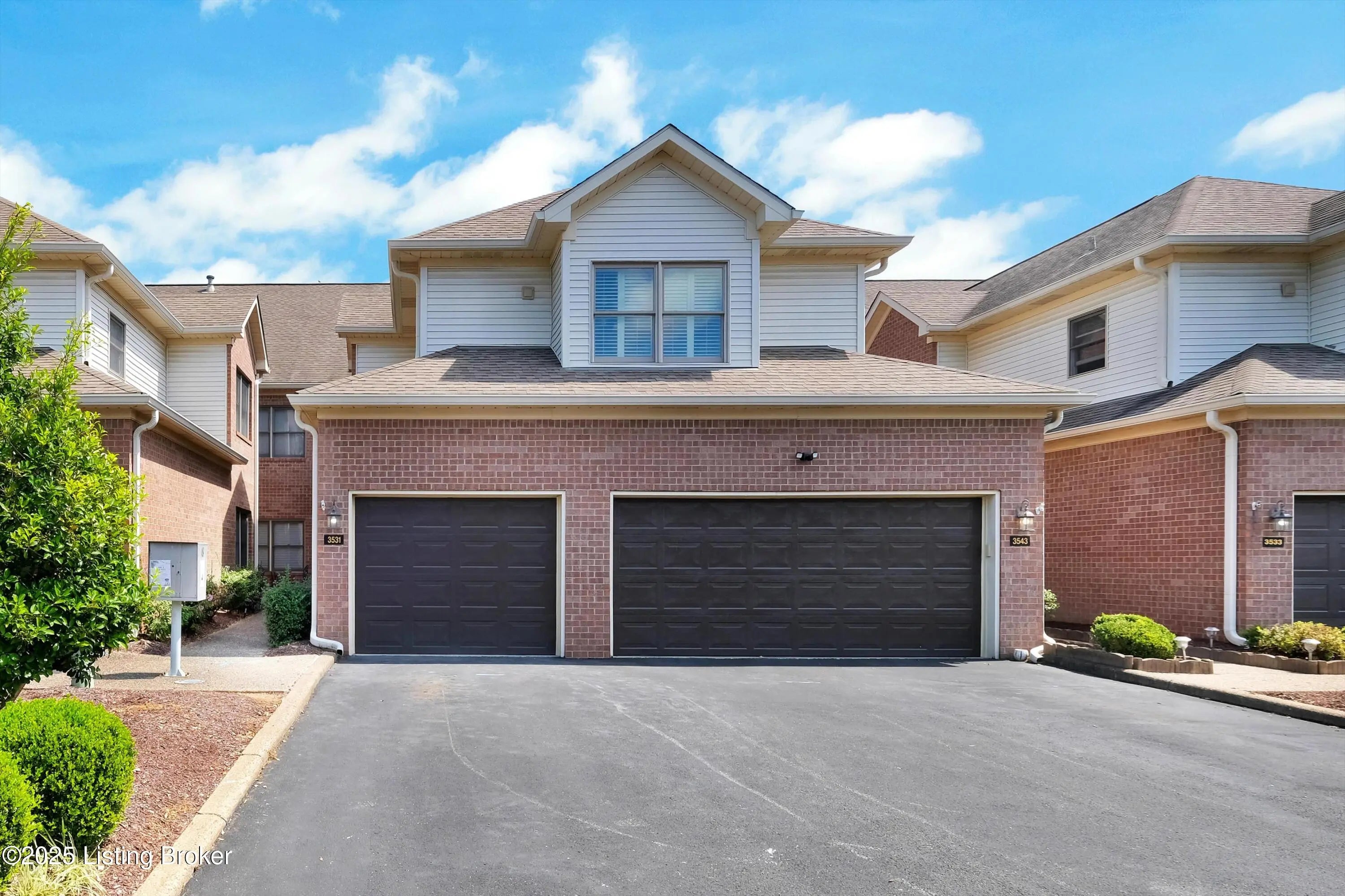 Photo of Listing #1697117