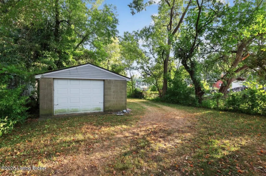 Photo of Listing #1697011