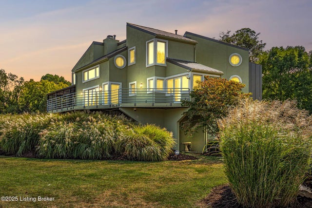 4228 River Rd, Louisville