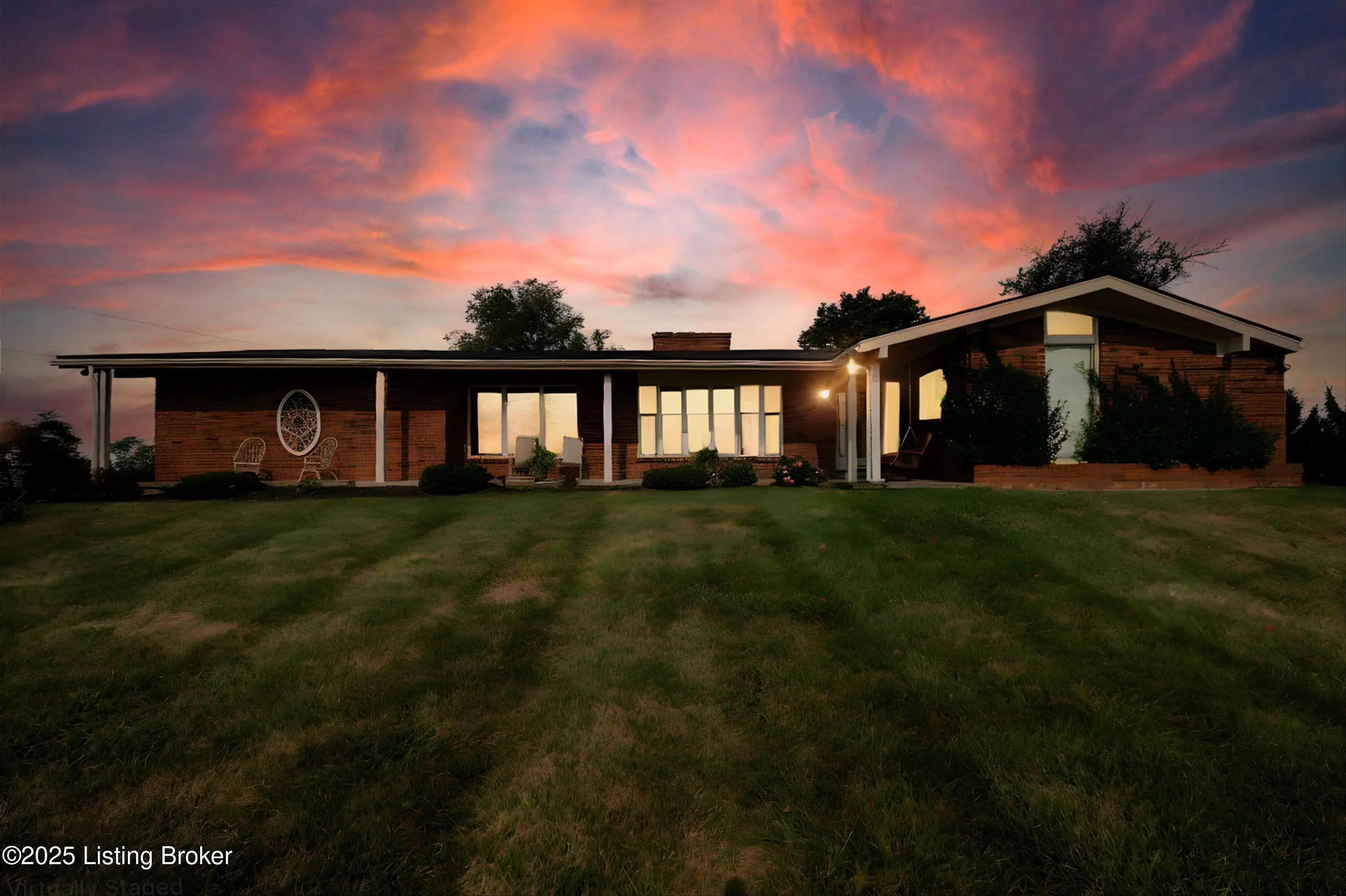 Photo of Listing #1697511