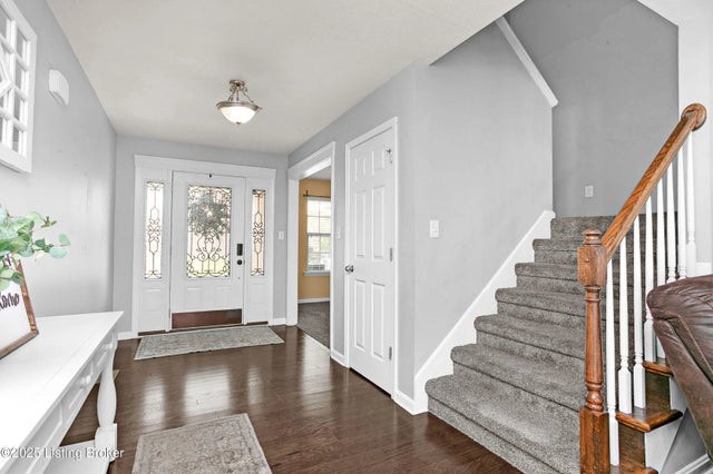 371 Persimmon Dr, Mt Washington