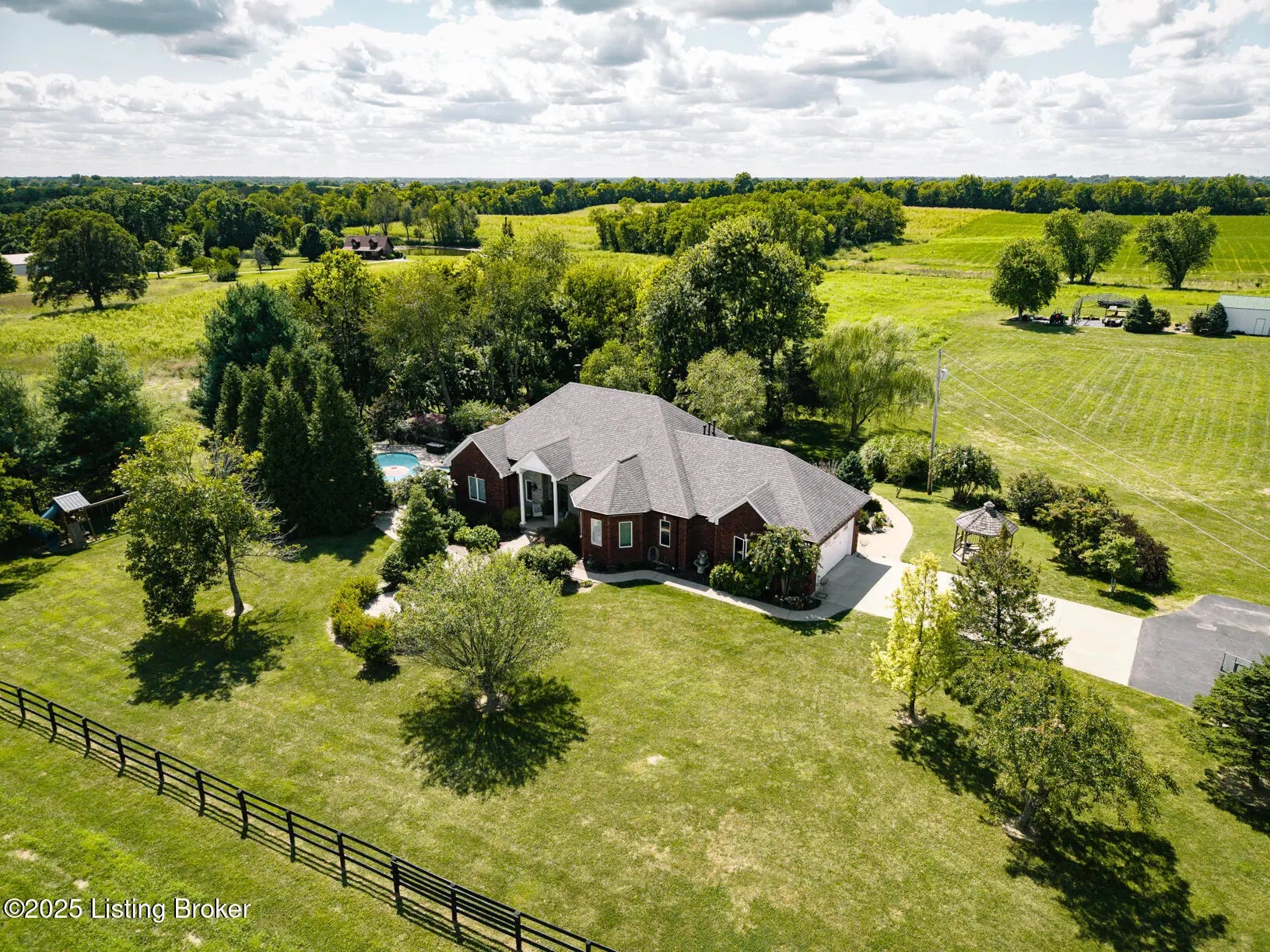 Photo of Listing #1697168