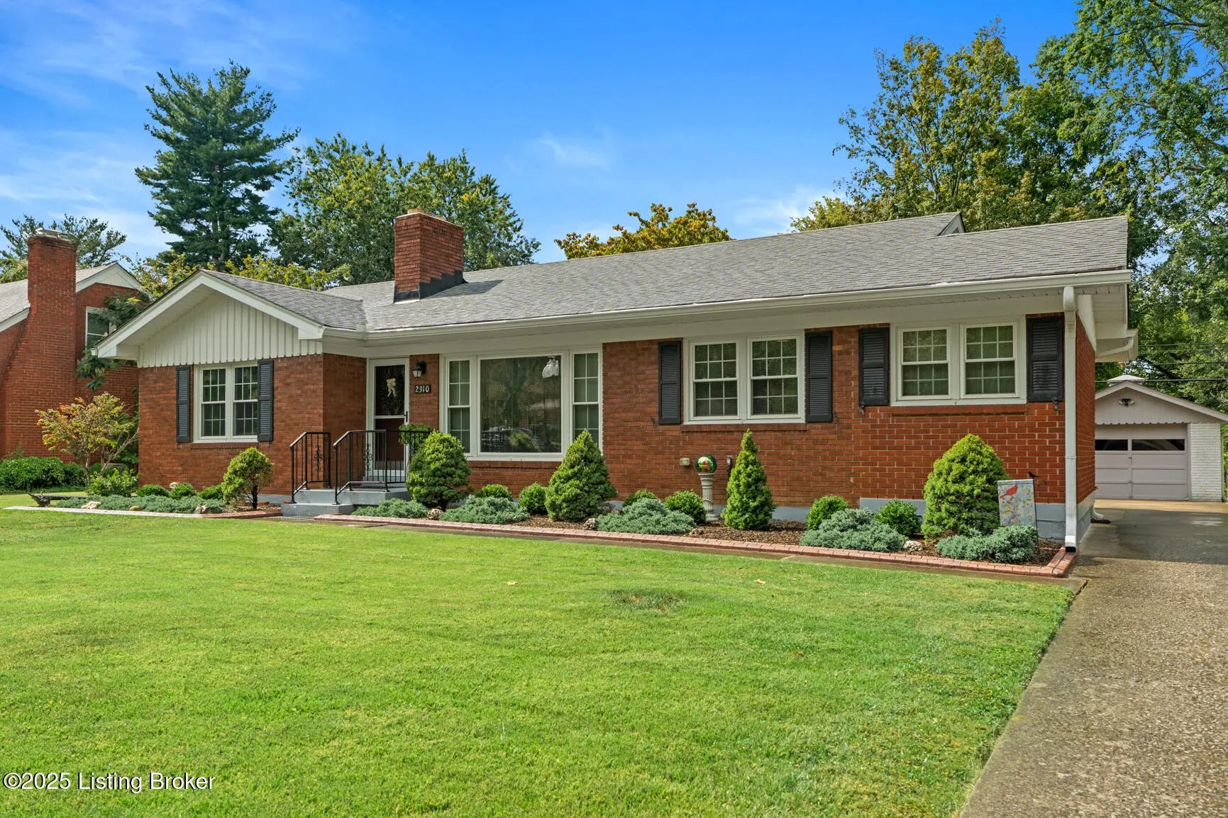 Photo of Listing #1697133