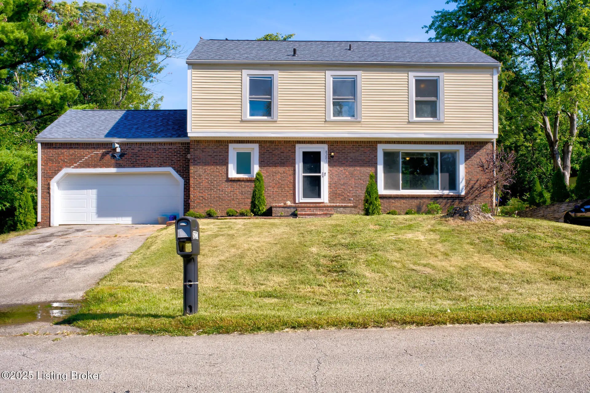 Photo of Listing #1697071