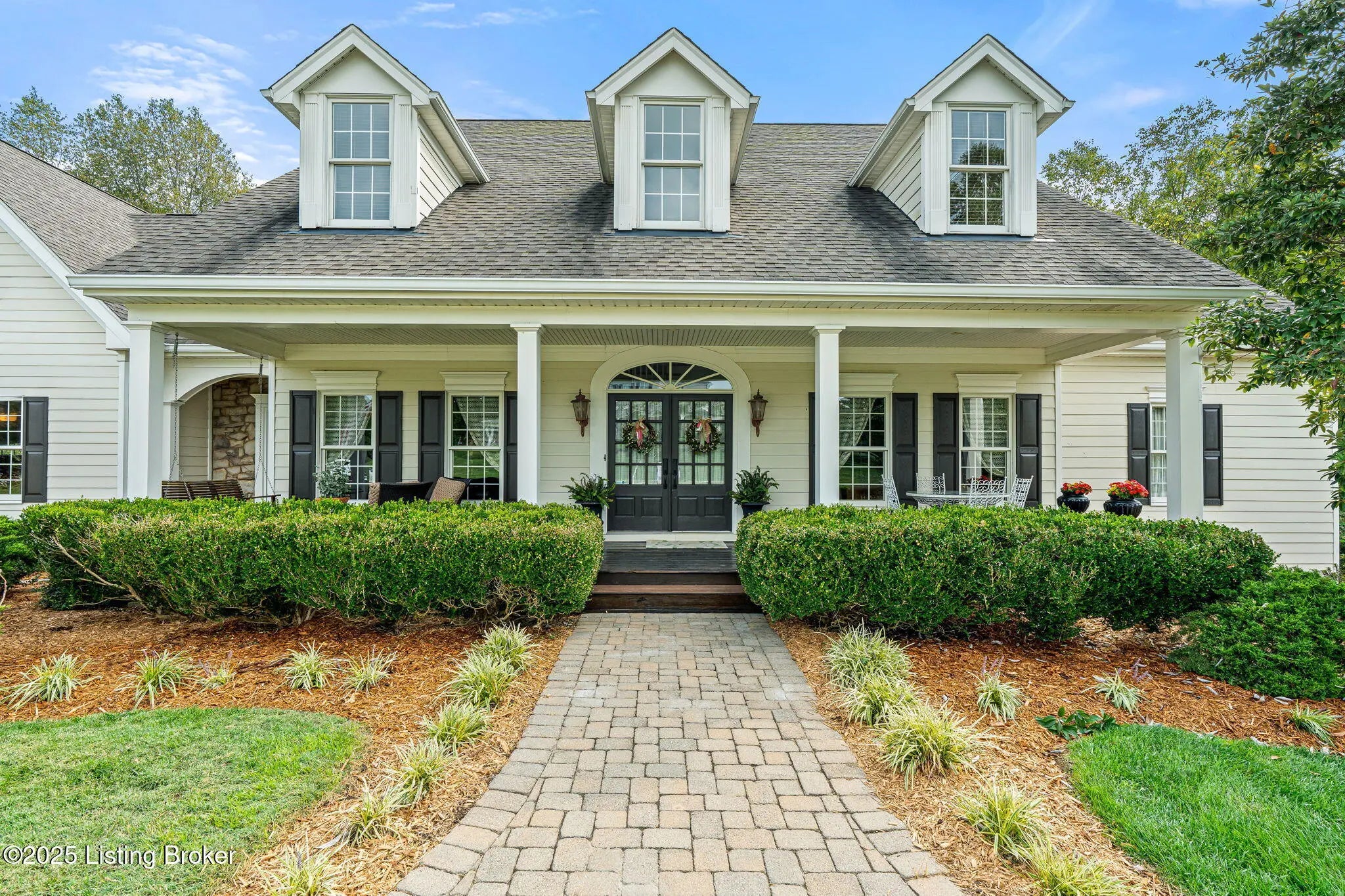 Photo of Listing #1697297