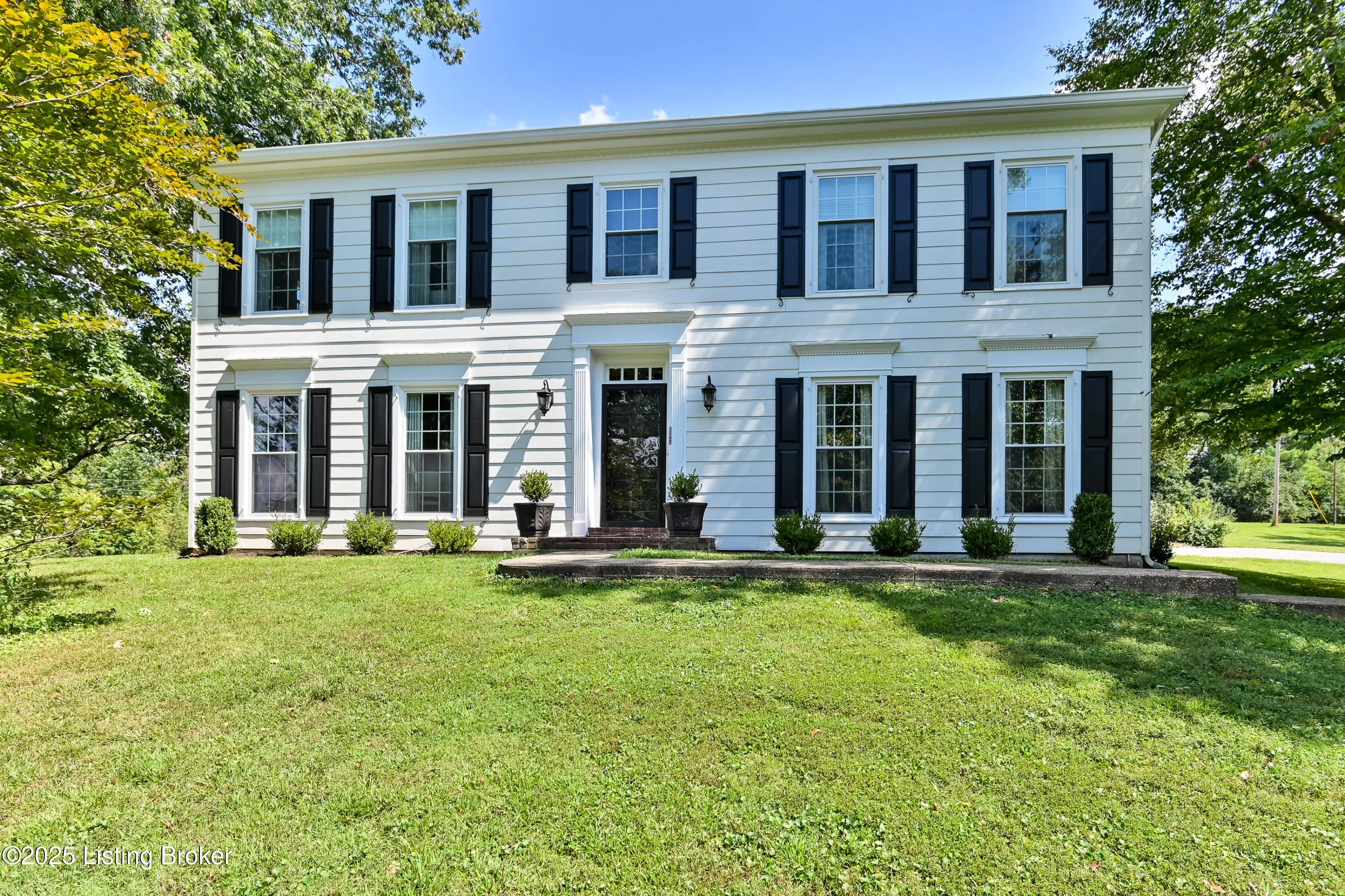 Photo of Listing #1697281